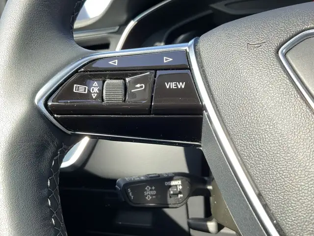 Audi A6 view 14