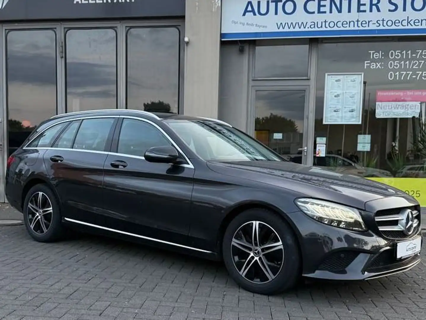 Mercedes-Benz C 180 C 180 T (205.276)NAVI KAMERA GARANTIE FINANZIERUNG Grau - 2