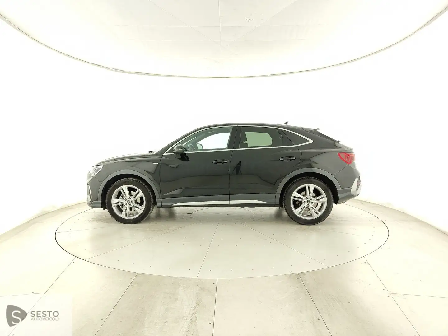 Audi Q3 2019 Sportback Sportback 35 2.0 tdi S Line Editio Nero - 2