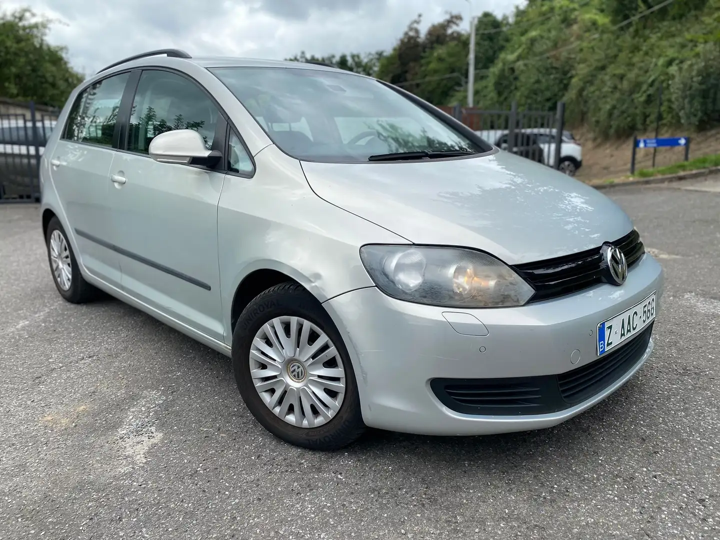 Volkswagen Golf Plus Golf Plus 1.6 TDi *NAVI*AIRCOAUTO*CRUISE*EU5 srebrna - 1