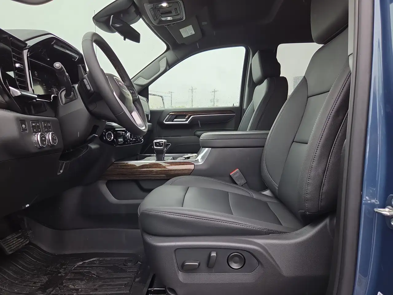 GMC Sierra 1500 снимка GMC Sierra 1500