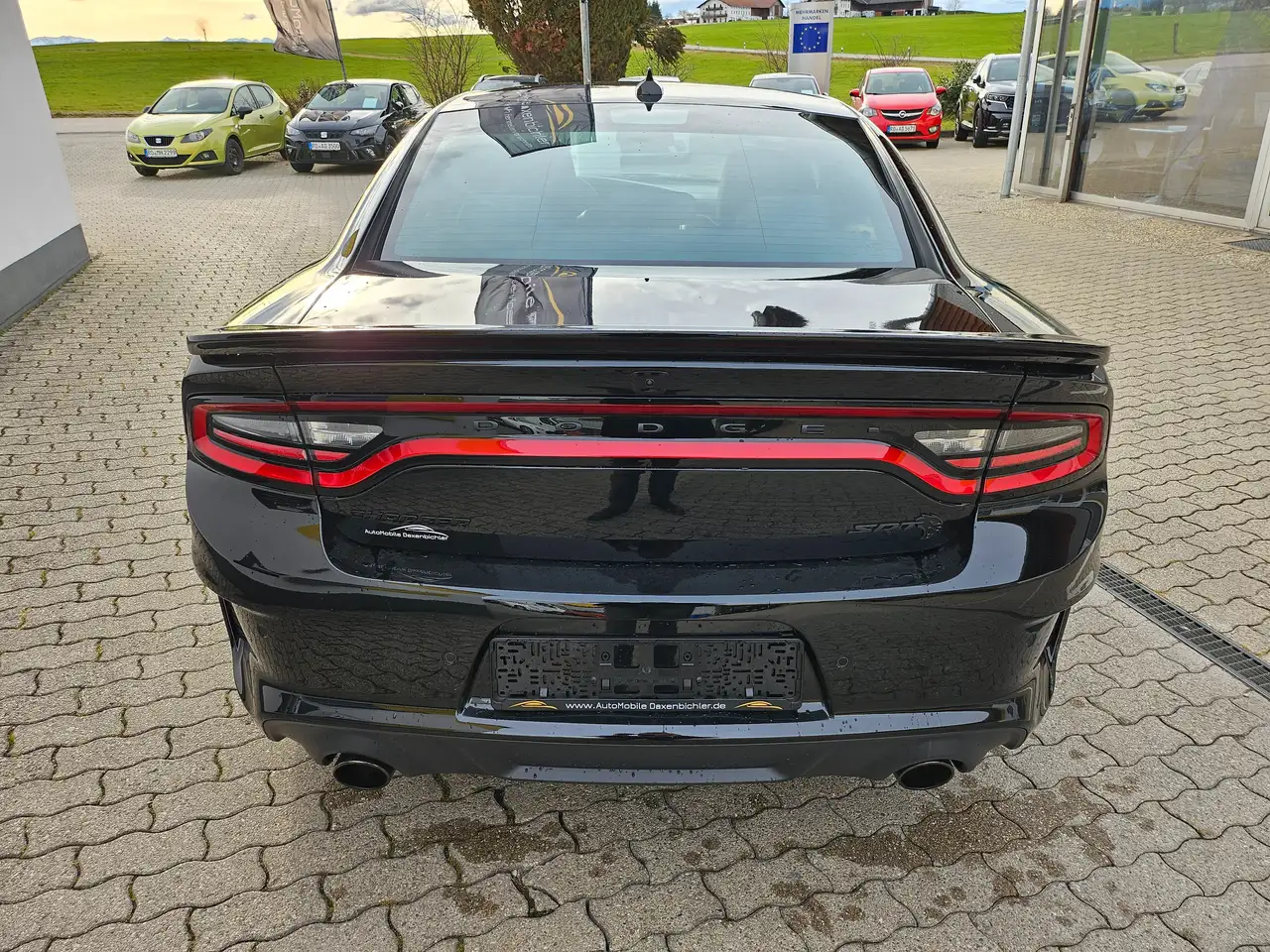 Dodge Charger 2023 — фото 12