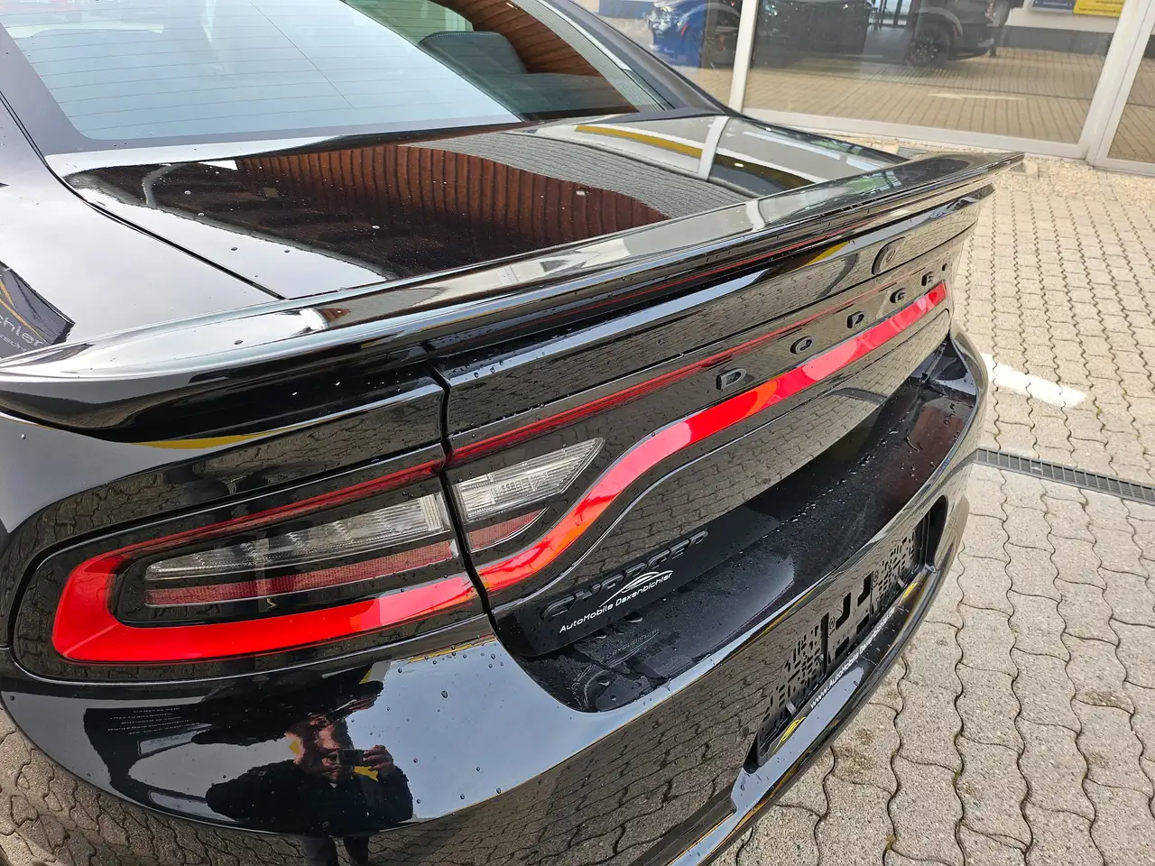 Dodge Charger 2023 — фото 15