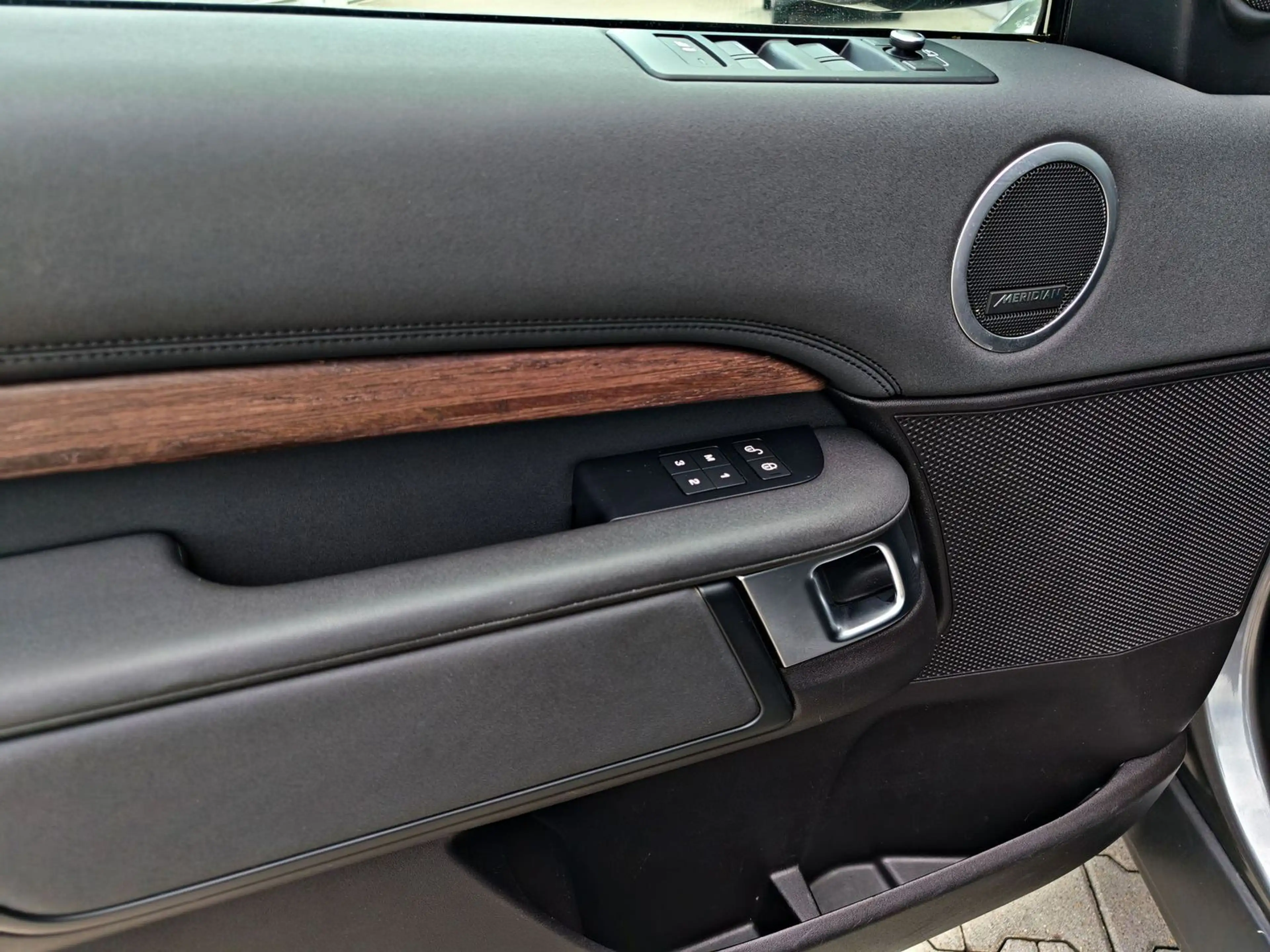 Land Rover Discovery HSE PANO*AHK 3,5t*HUD*DAB*Memory*Keyless — photo 14