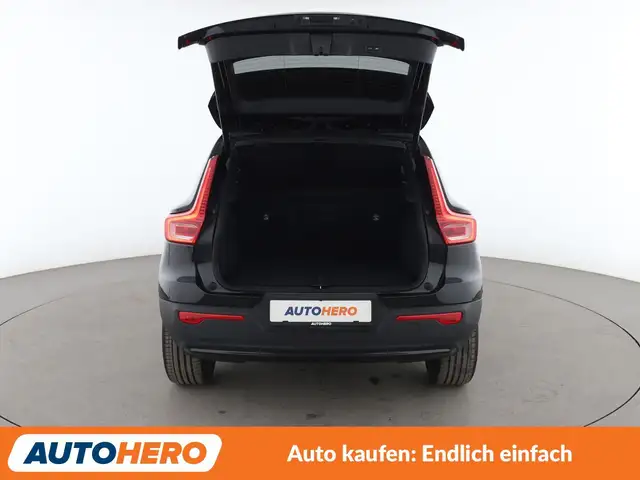 Volvo XC40 view 15