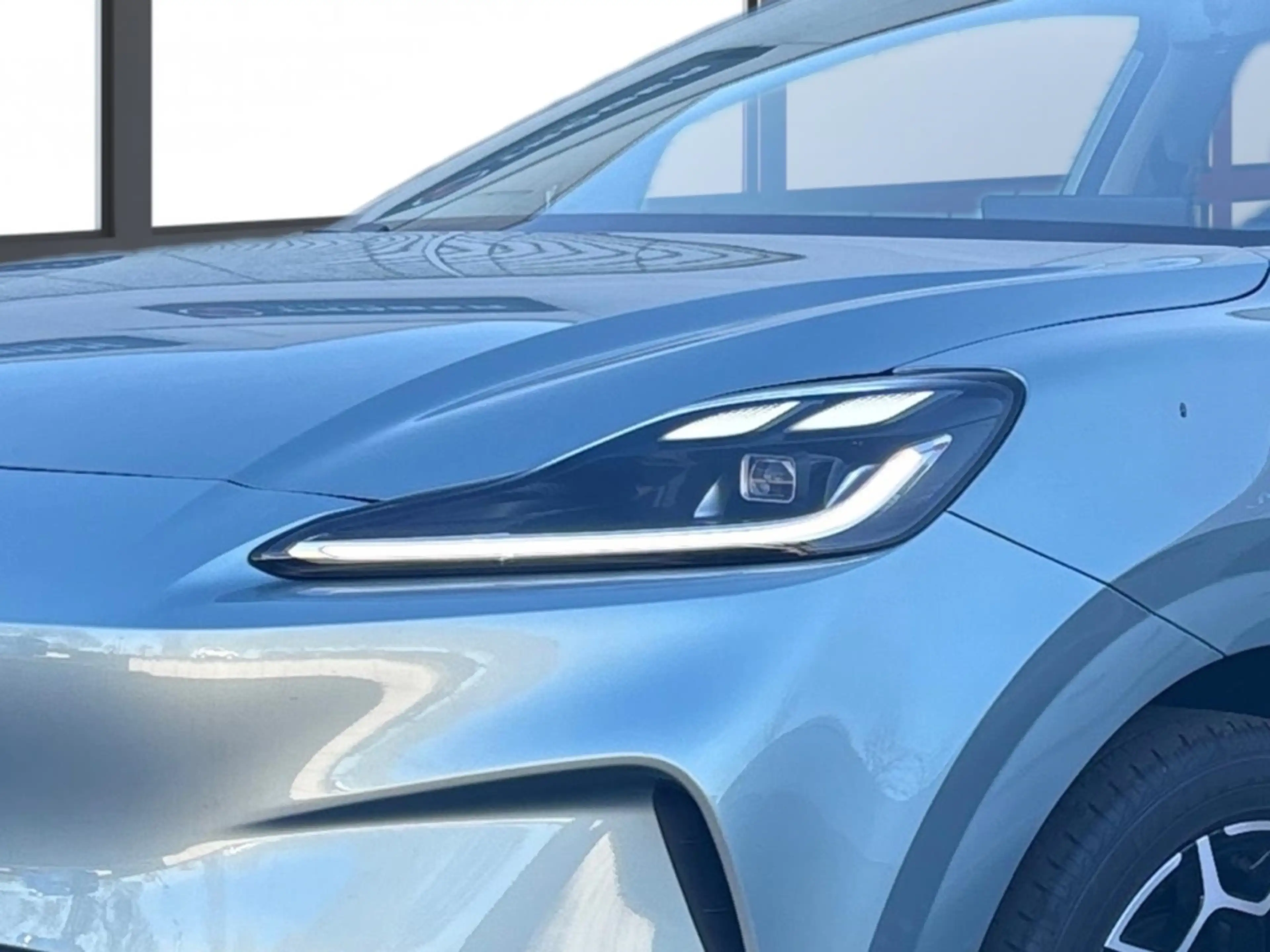 MG MG4 54kWh Premium 360°Navi Tempomat PDC Klimaauto Live — photo 7