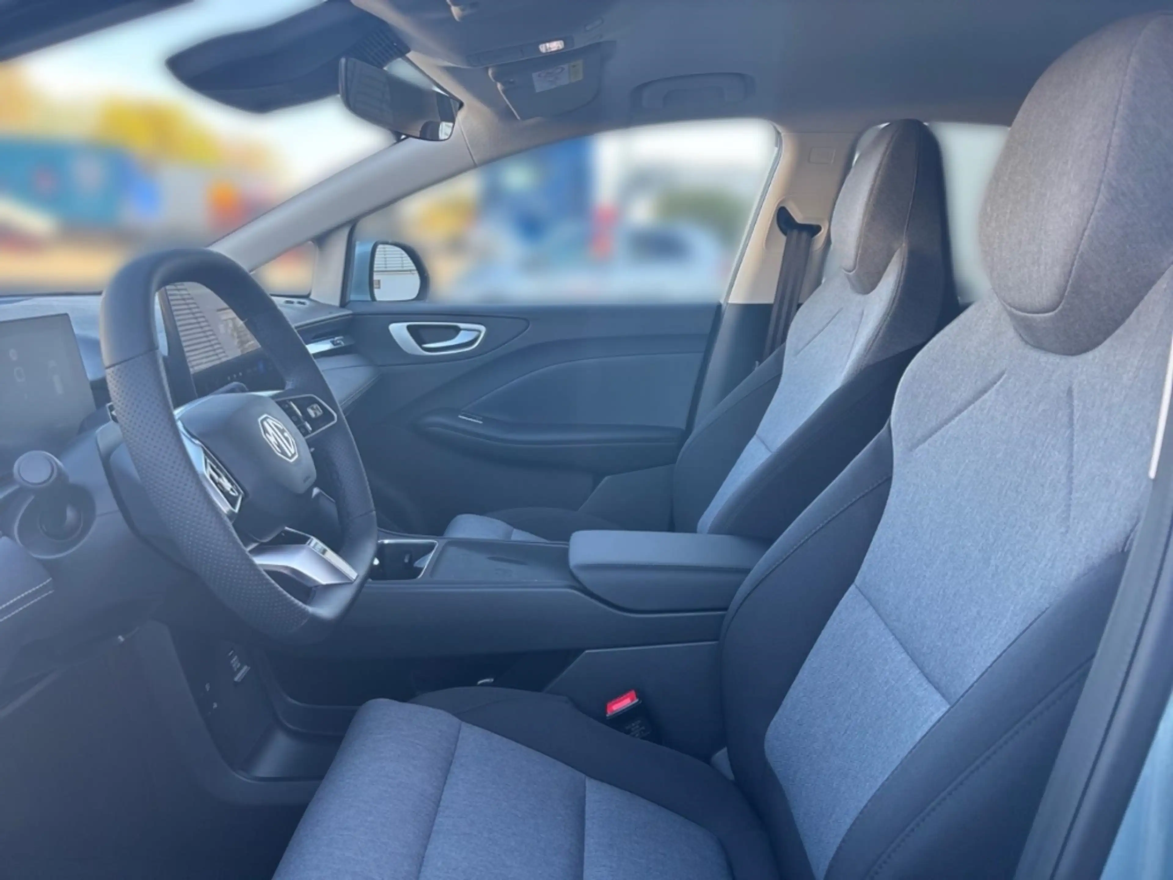 MG MG4 54kWh Premium 360°Navi Tempomat PDC Klimaauto Live — photo 9