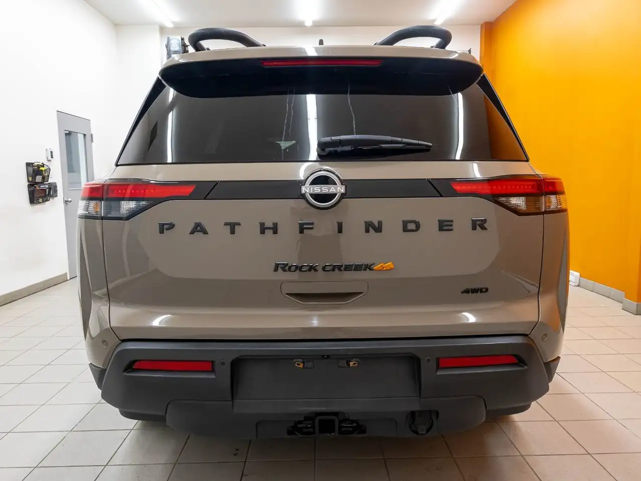 Nissan Pathfinder снимка Nissan Pathfinder