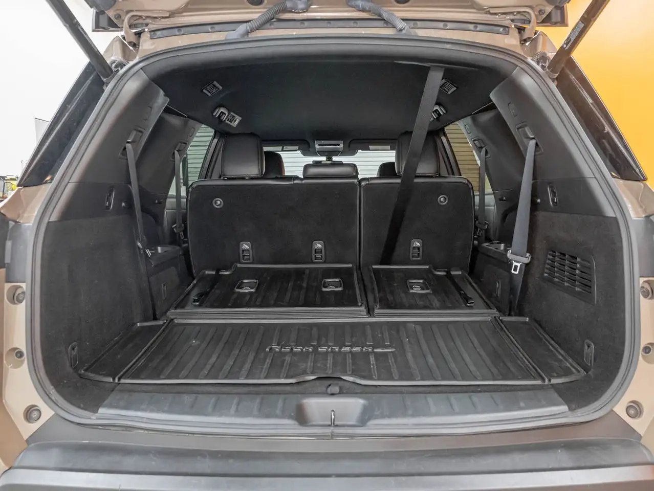 Nissan Pathfinder снимка Nissan Pathfinder