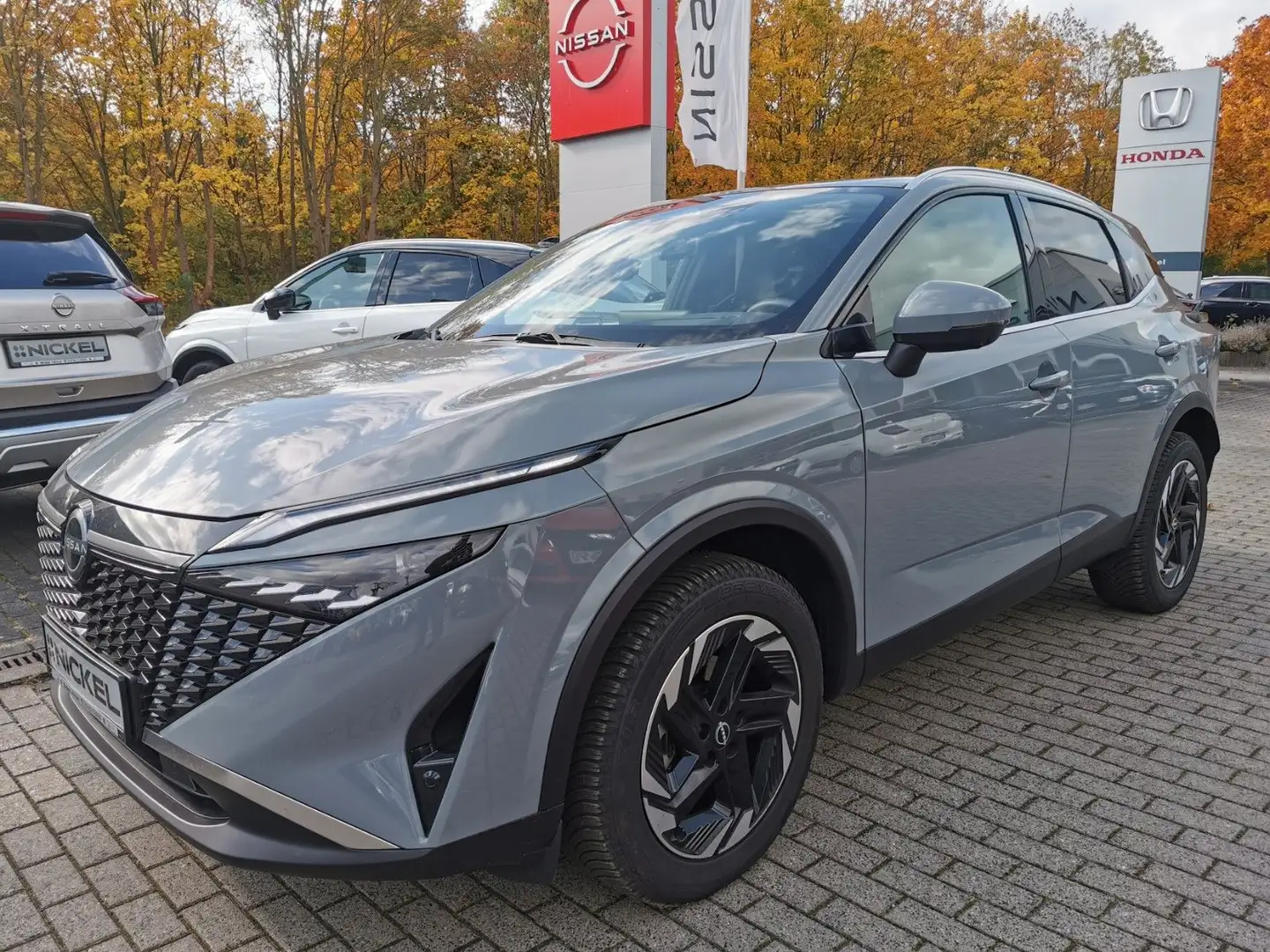Nissan Qashqai 1.3 DIG-T MHEV 158PS Xtronic N-Connecta Grau - 1