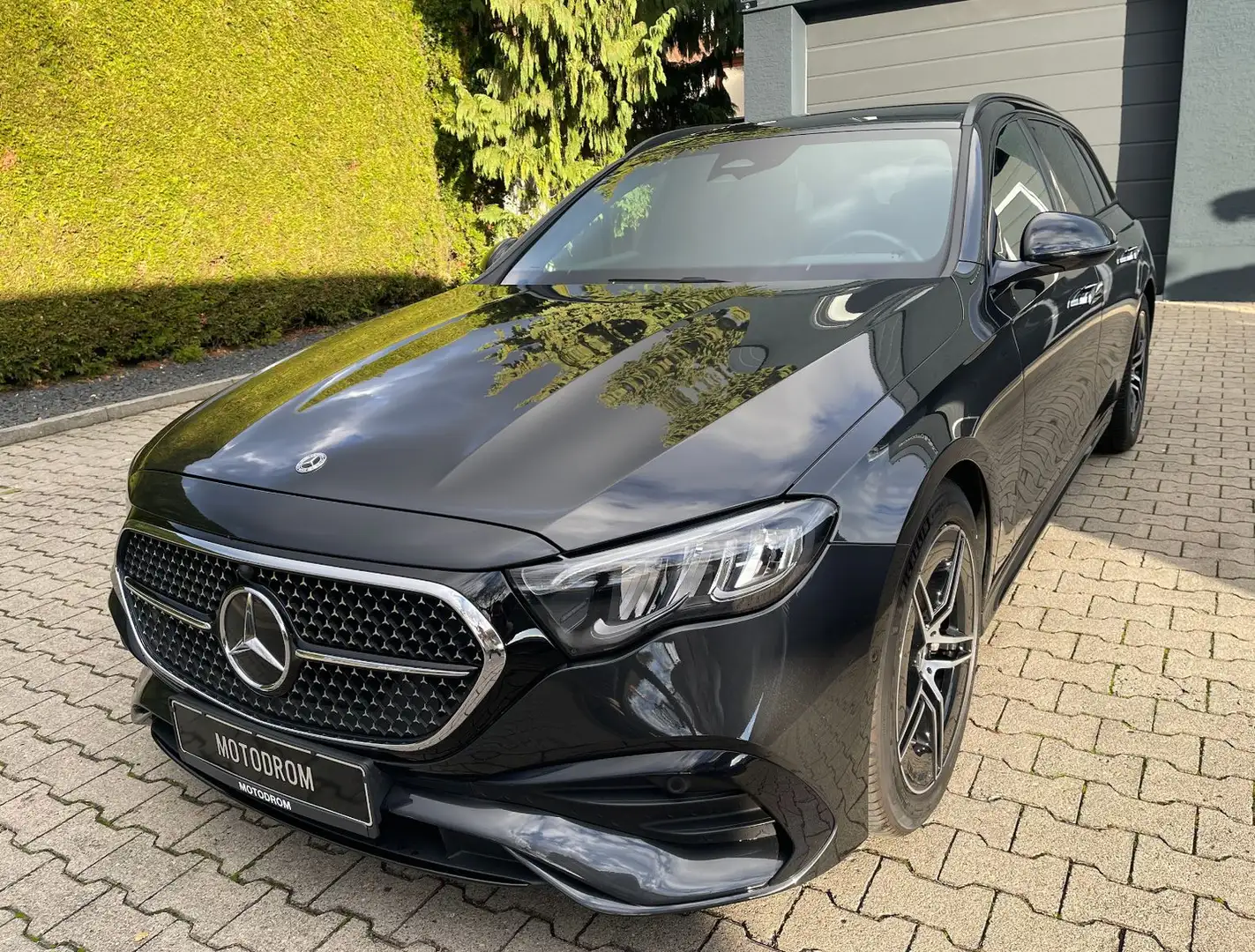 Mercedes-Benz E 200 E200 T  AHK AMG Line Advanced NEUES MODEL 2024 Grau - 2