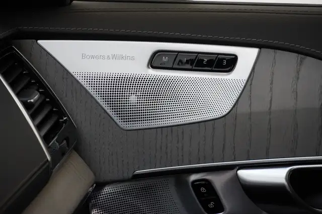 Volvo XC90 Ultra T8 Plug-in-Hybrid Bright AWD Ansicht 18