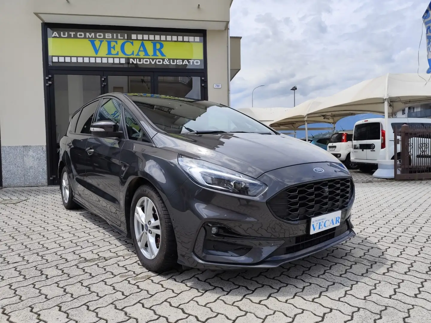 Ford S-Max II 2.0 ecoblue Vignale st LINE 7p un proprietario Noir - 1