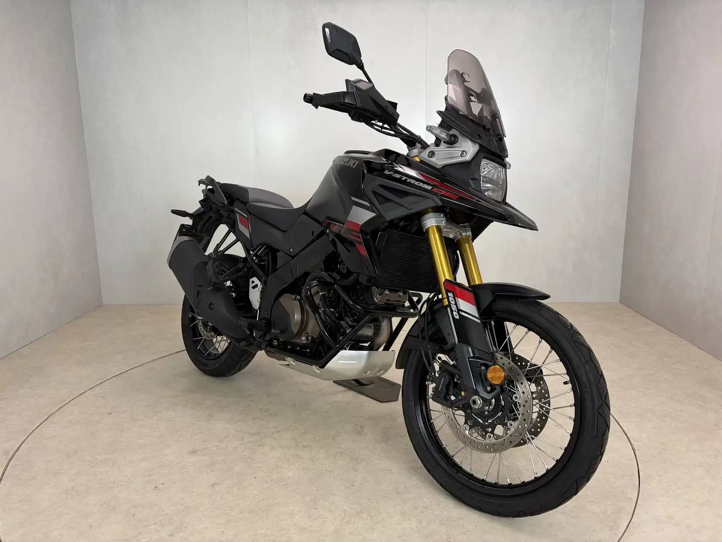 Suzuki V-Strom 1050DE Fekete - 2