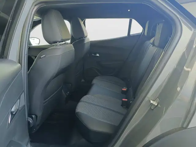 Peugeot 2008 view 9
