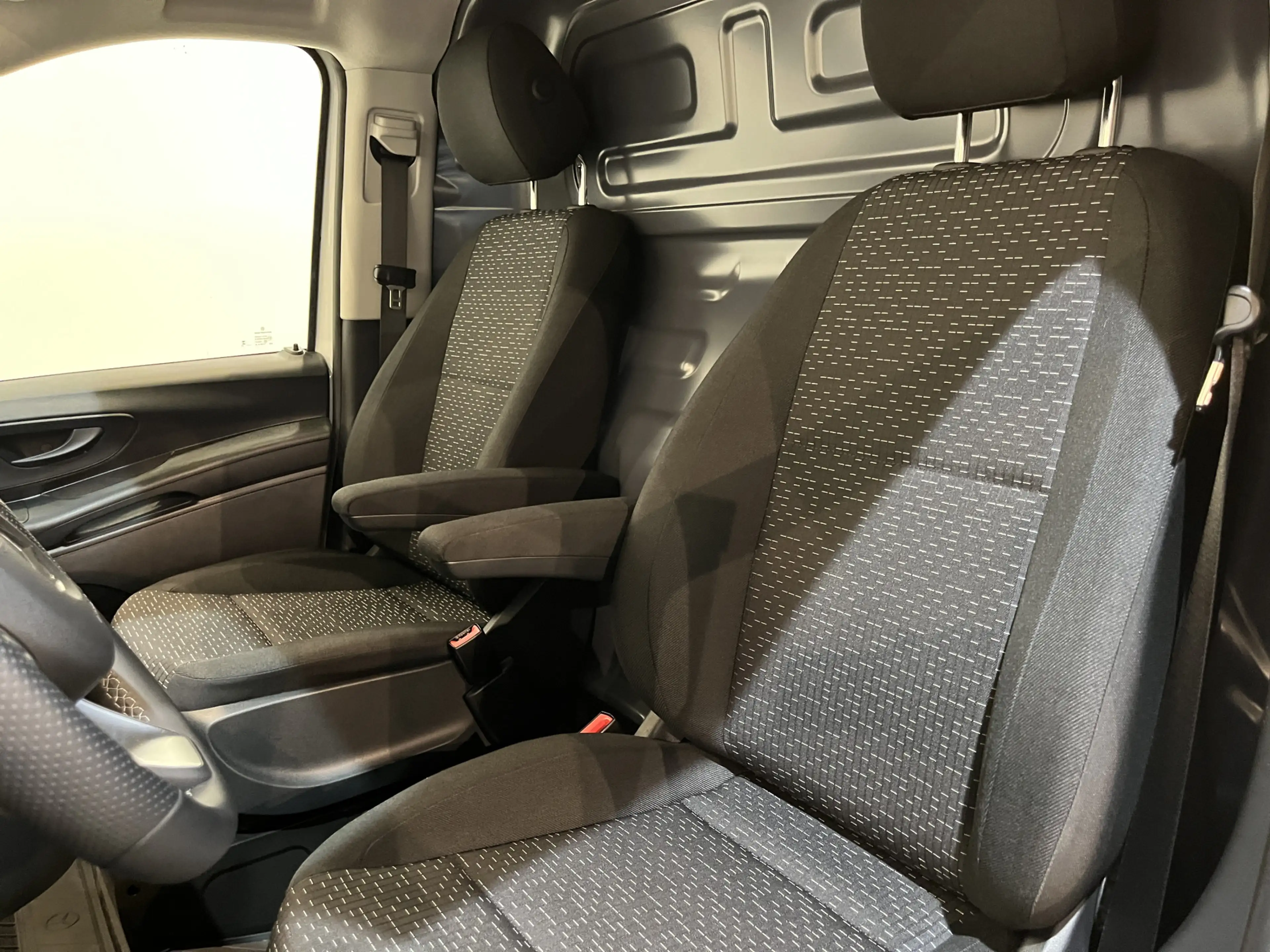 Mercedes-Benz Vito 116 CDI Lang RWD Automaat / Euro 6 / Airco / CarPl — photo 8