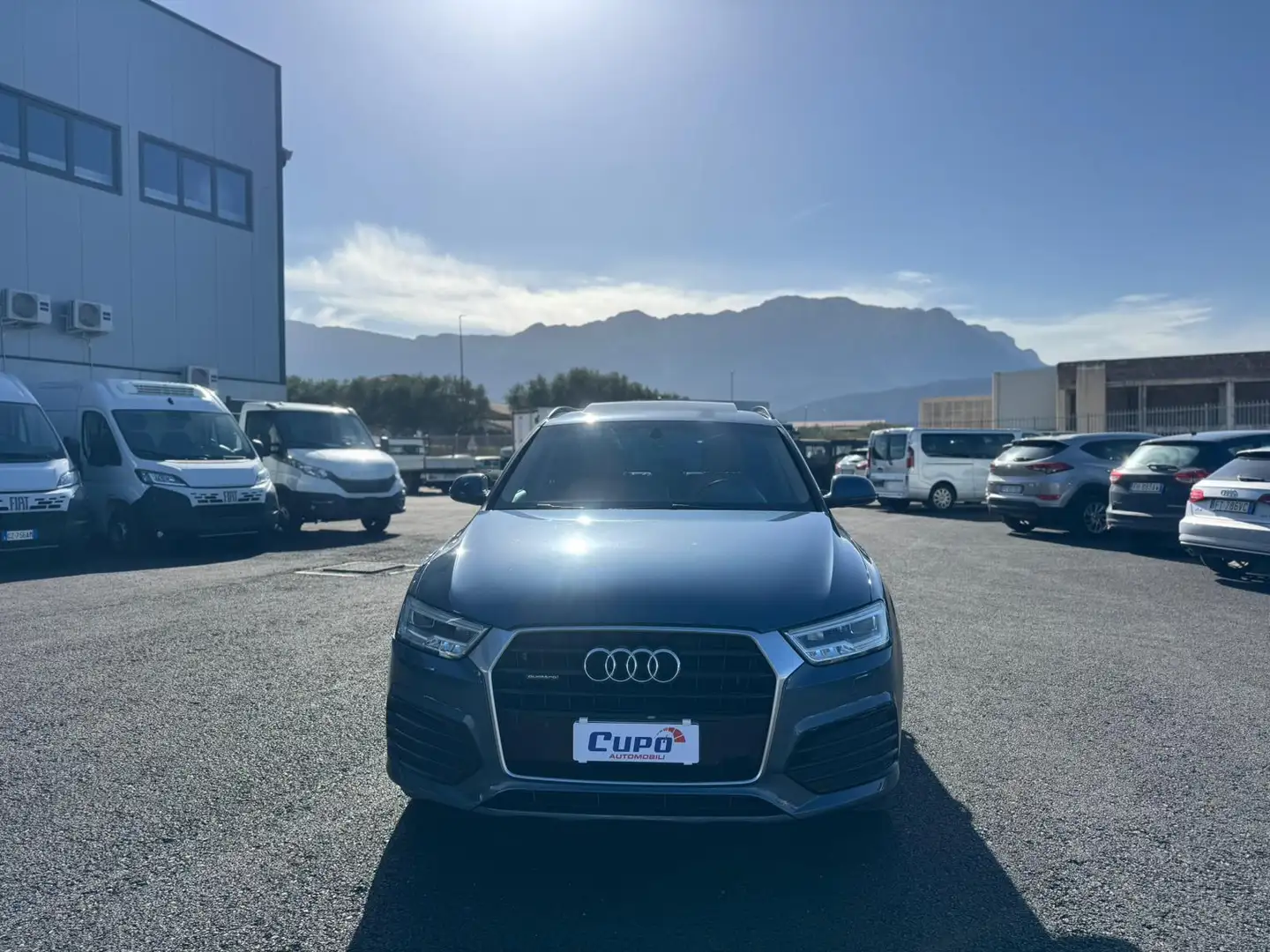 Audi Q3 Q3 2.0 tdi quattro 184cv S-Line INTROVABILE FULL Bleu - 2