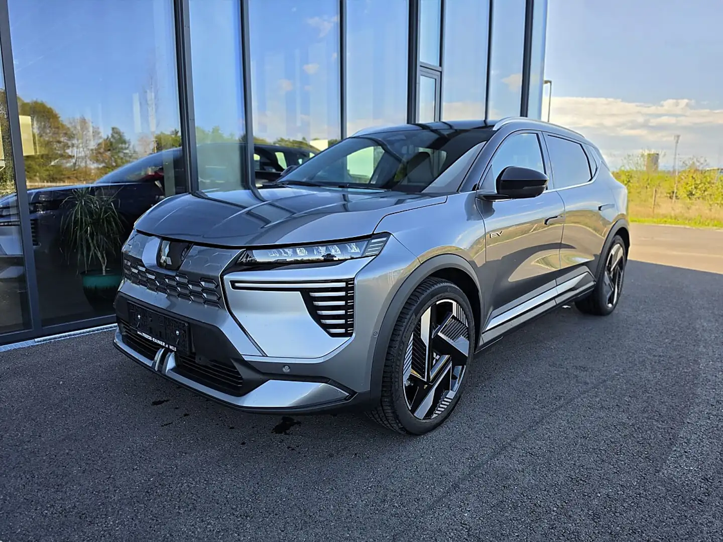 Mitsubishi Eclipse Cross 87kWh BEV Intense+ Grau - 1