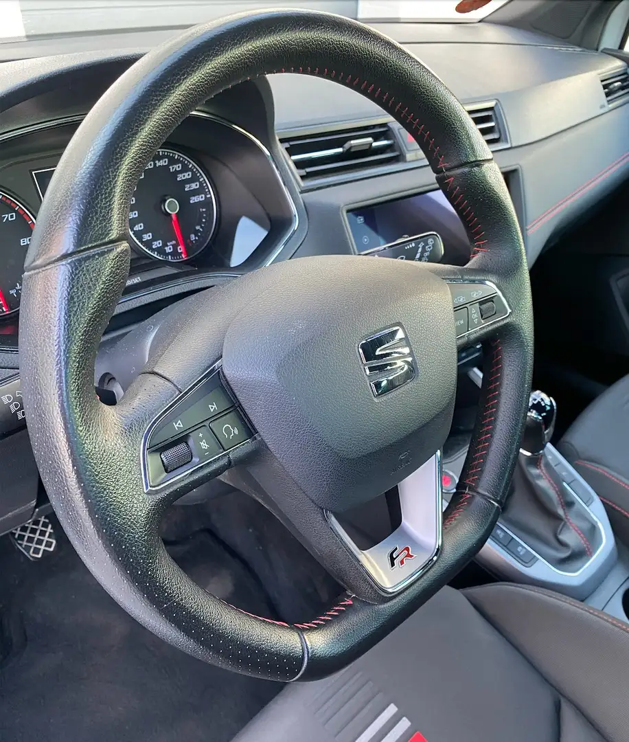 SEAT Arona Arona 1.5 TSI EVO FR Weiß - 1