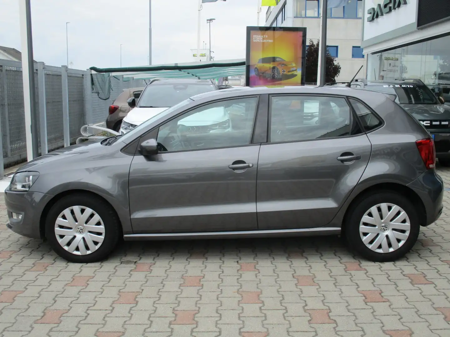 Volkswagen Polo Polo V 2009 5p 1.6 tdi Comfortline 90cv Grigio - 2