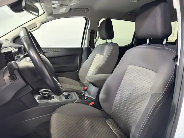 Volkswagen Amarok view 14