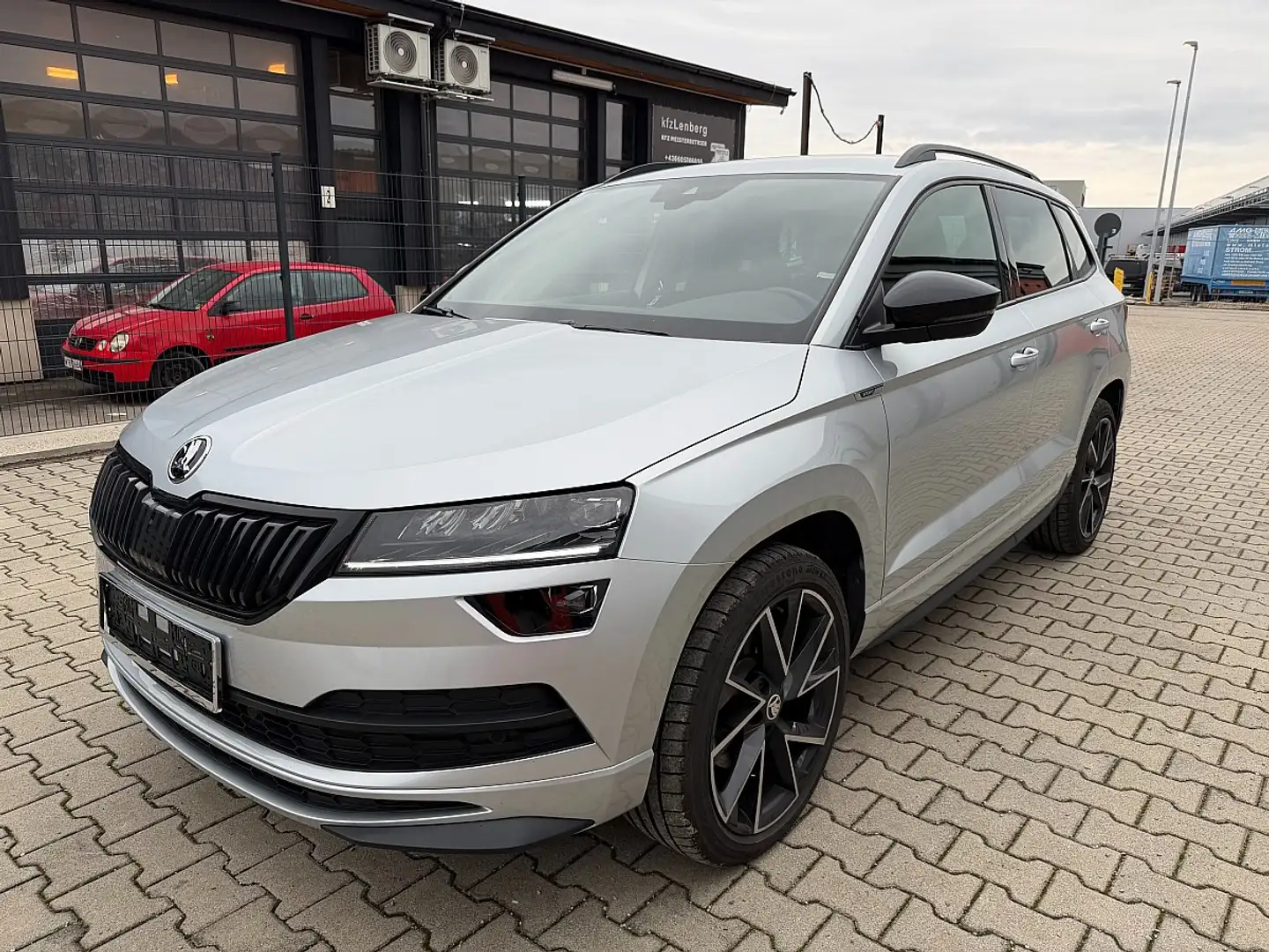 Skoda Karoq 2,0 TDI SCR 4x4 Sportline DSG Gris - 1