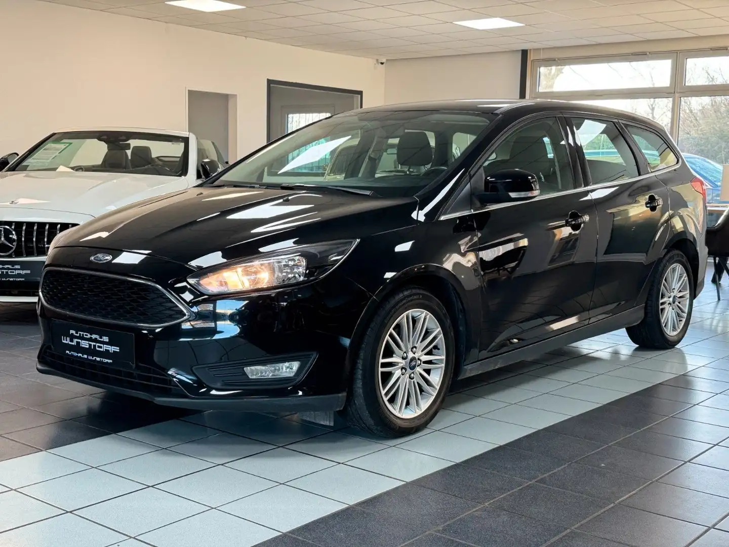 Ford Focus Turnier Cool & Connect AHK/SHZ/PDC/ZR NEU Noir - 1