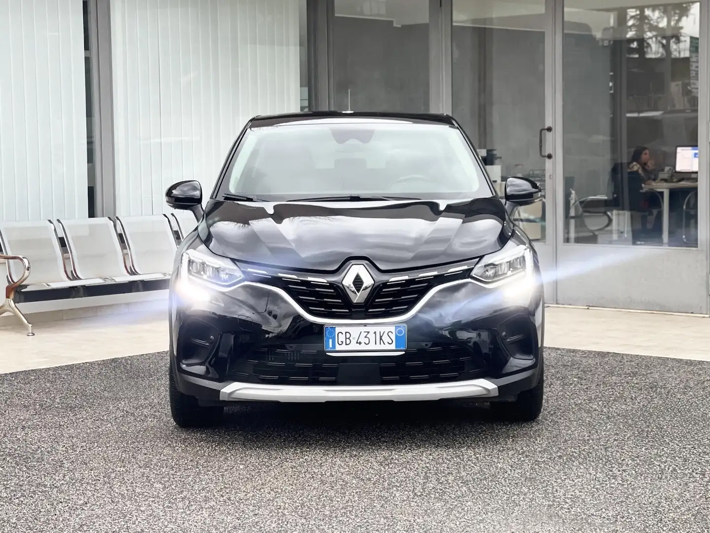 Renault Captur 1.0 GPL 101CV E6 Neo - 2020 Schwarz - 2