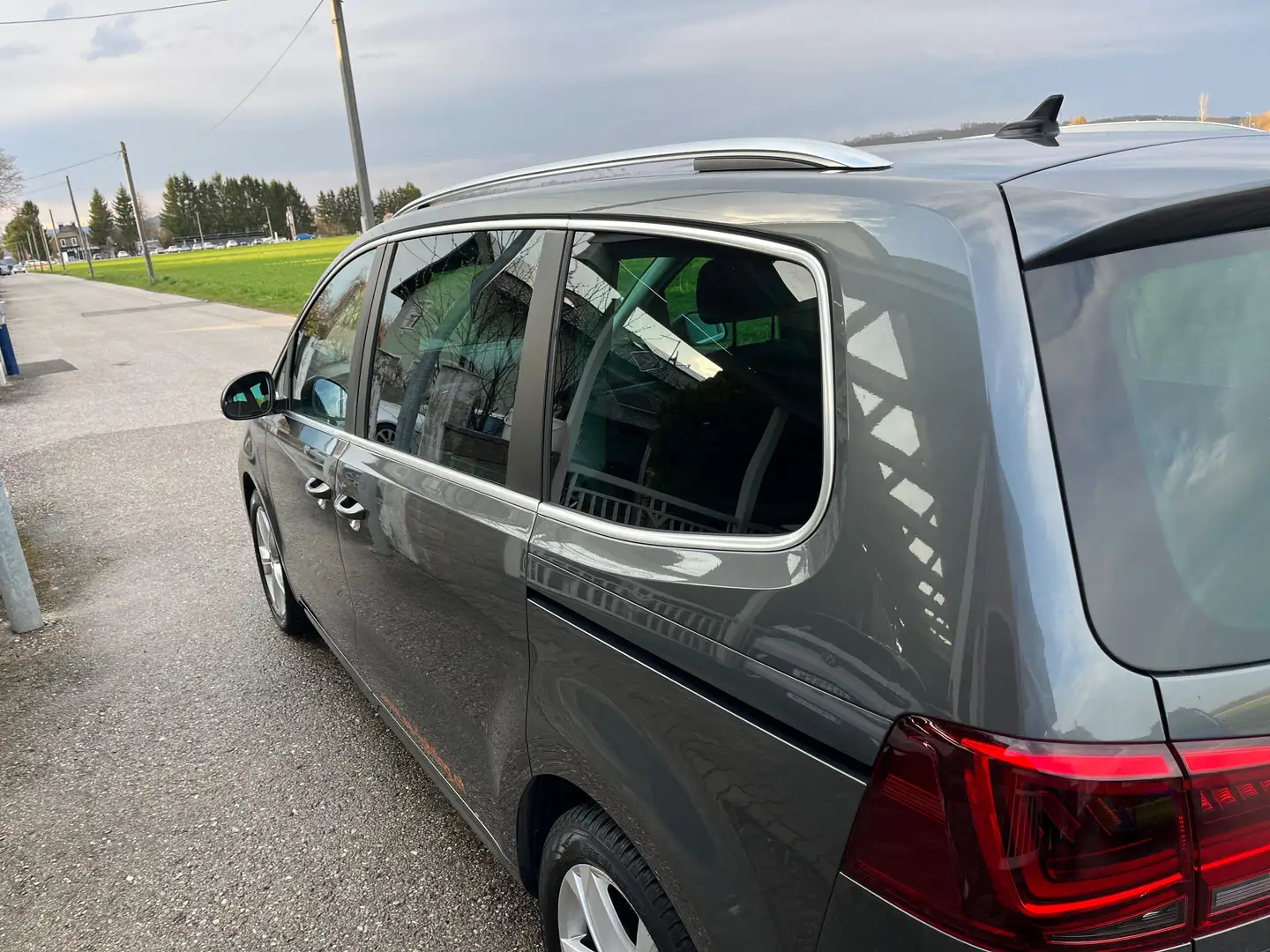 SEAT Alhambra Alhambra Reference 2,0 TDI CR DSG Reference Grau - 2