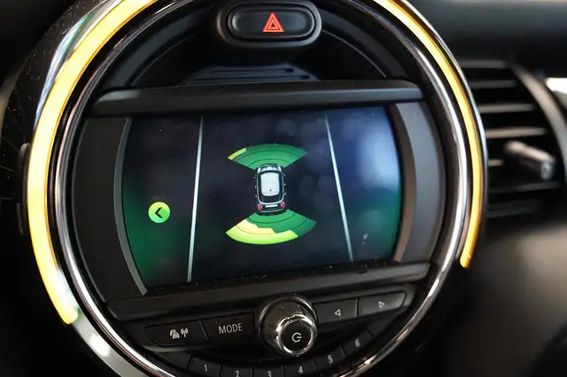 Mini Hatch view 15