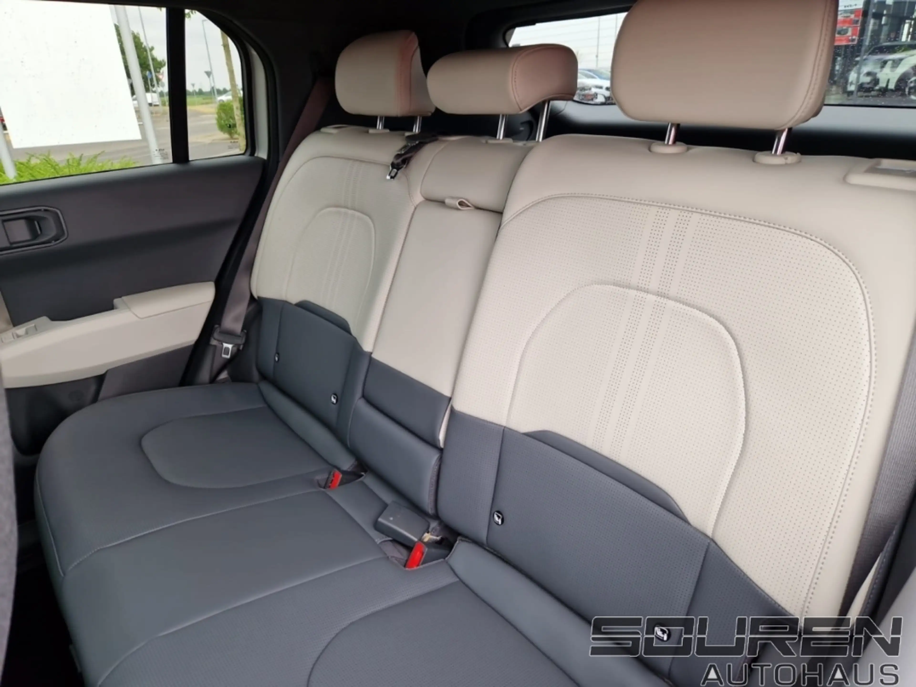 Kia EV3 81.4 kWh GTL Gewerbe DWP COM GD November verfügbar — photo 8