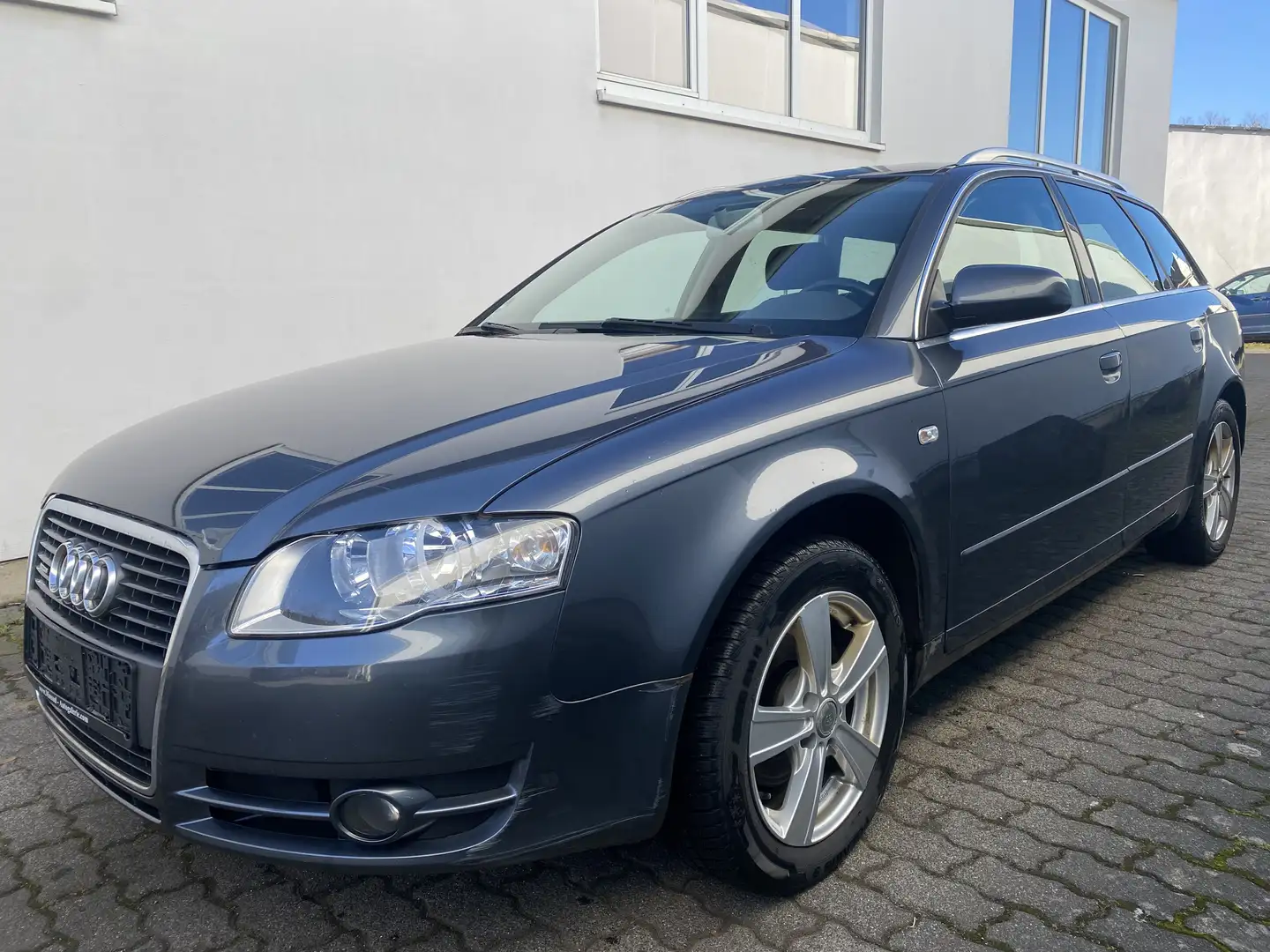 Audi A4 Avant 2.0 TDI quattro Klima/PDC/Navi Plus/TÜV26 Grau - 1