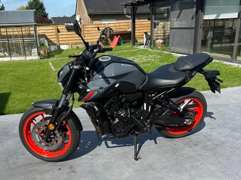 Yamaha MT-07 - foto 4