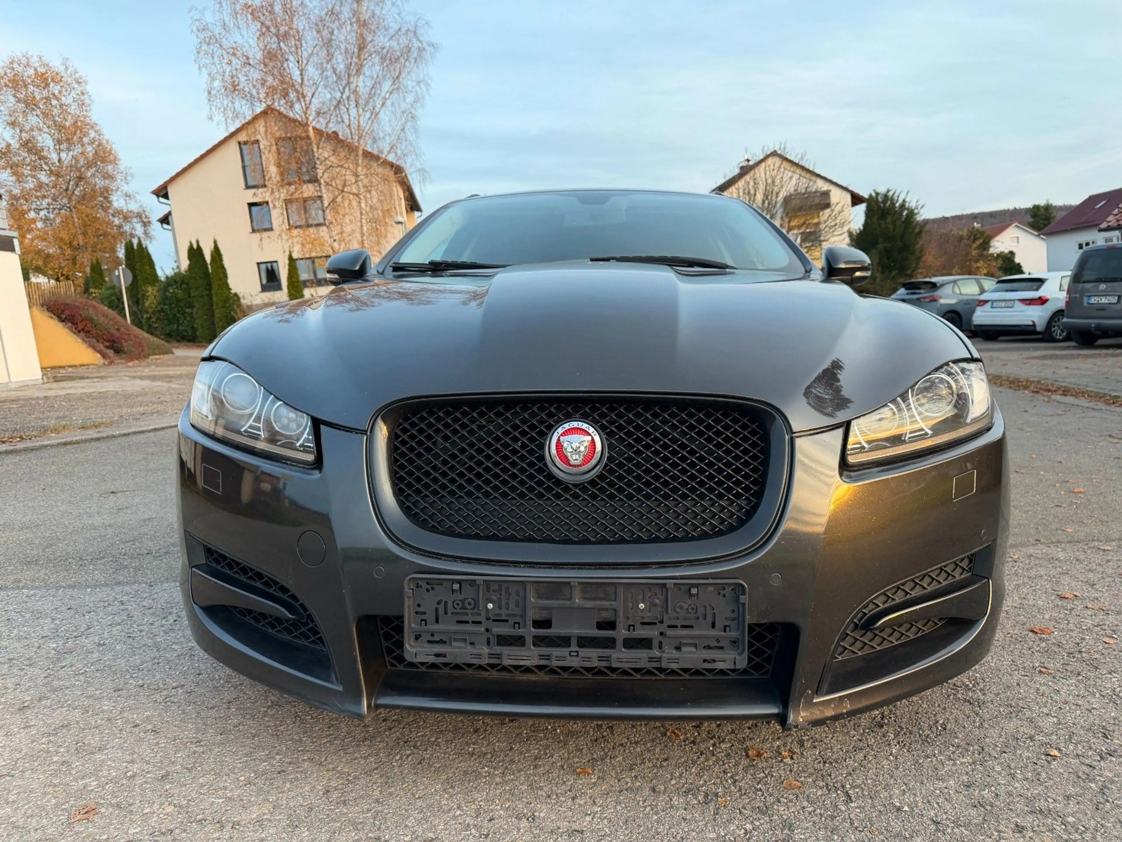 Jaguar XF S, KEYLESS/AHK/NAVI/LEDER/XENON — photo 2