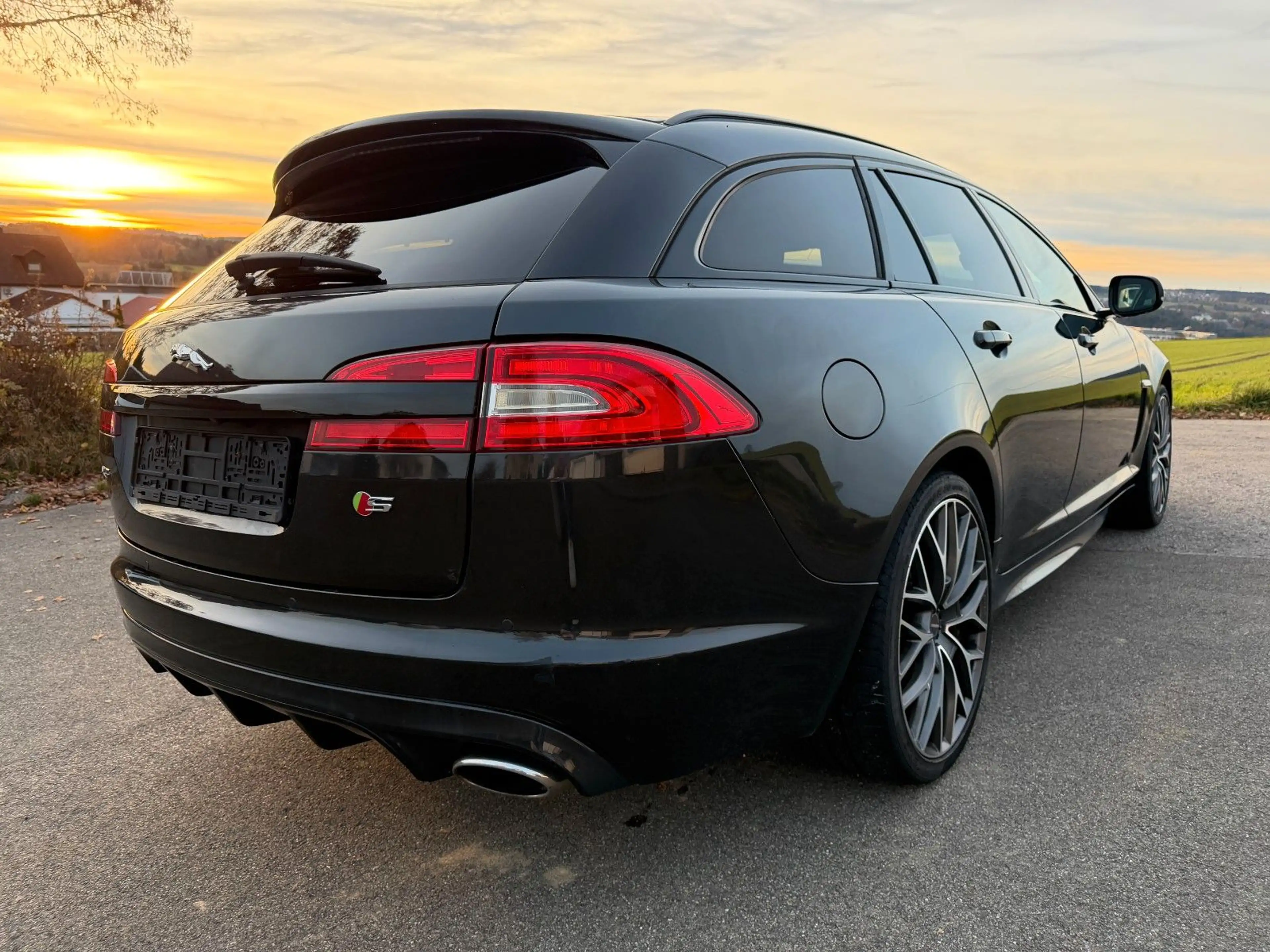 Jaguar XF S, KEYLESS/AHK/NAVI/LEDER/XENON — photo 8