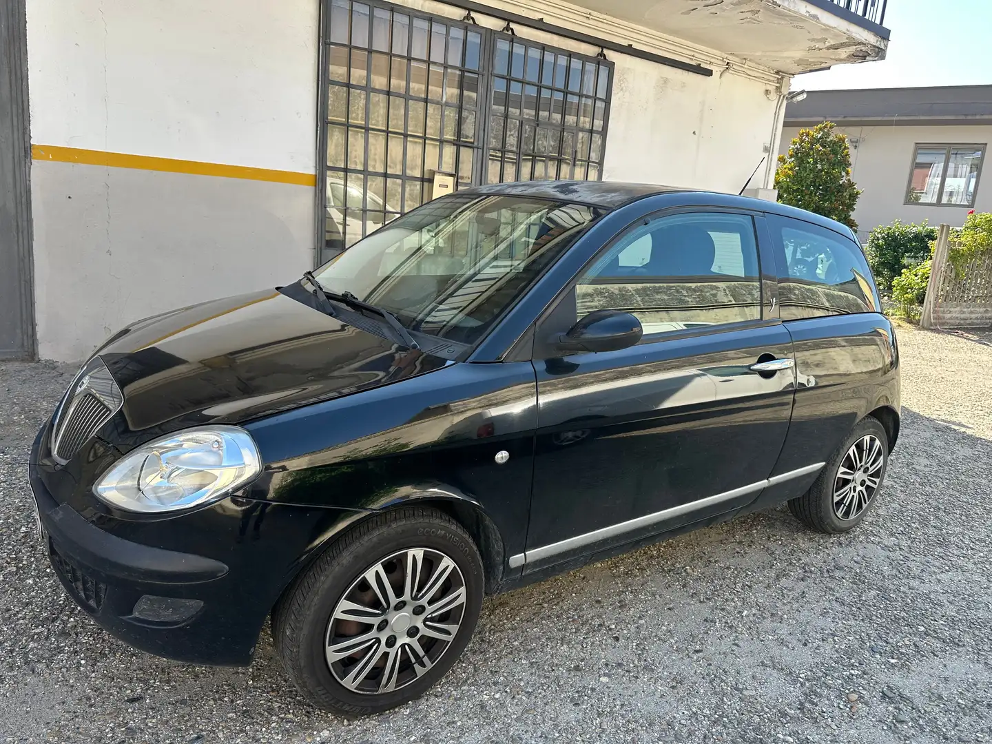Lancia Ypsilon Ypsilon 1.2 8v OK NEOPATENTATI Nero - 2