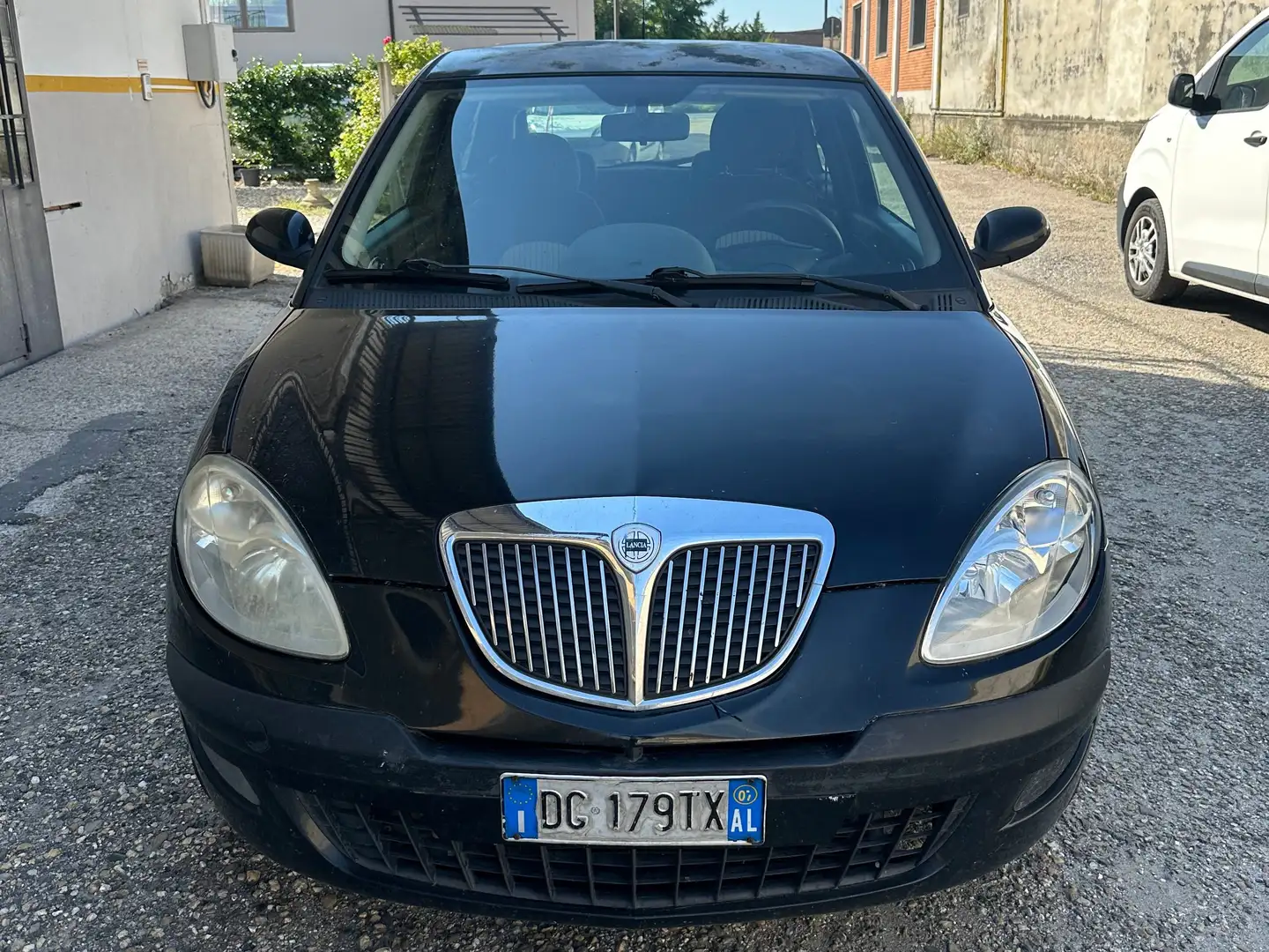 Lancia Ypsilon Ypsilon 1.2 8v OK NEOPATENTATI Nero - 1