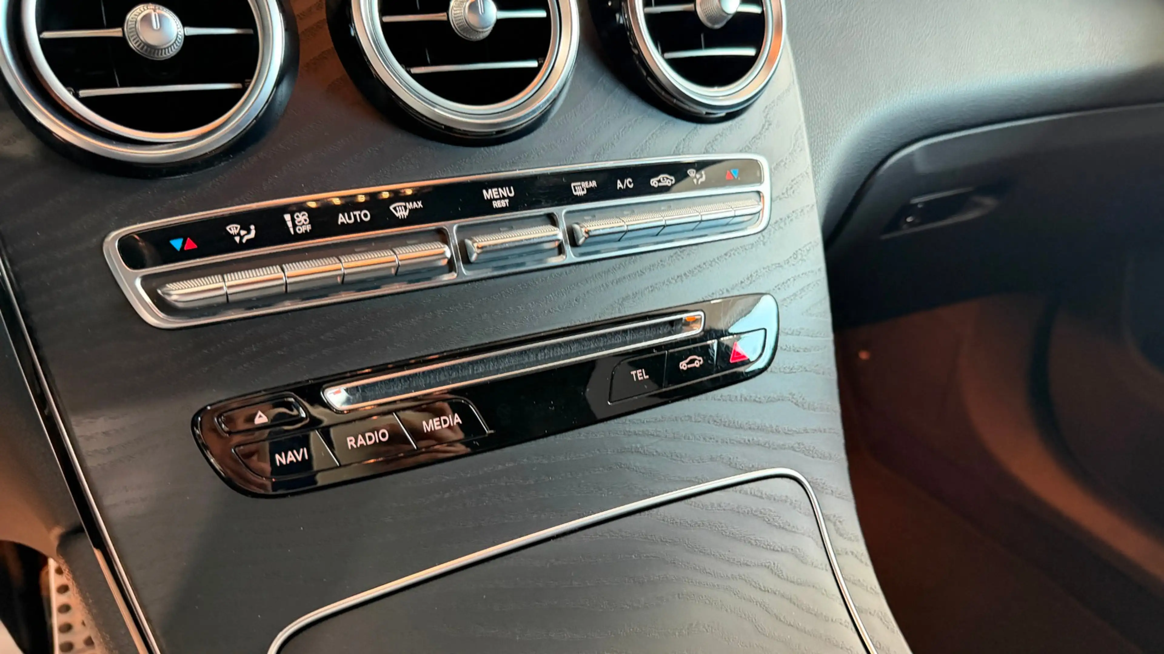 Mercedes-Benz GLC 250 d 4Matic Head Up, AHK — photo 21