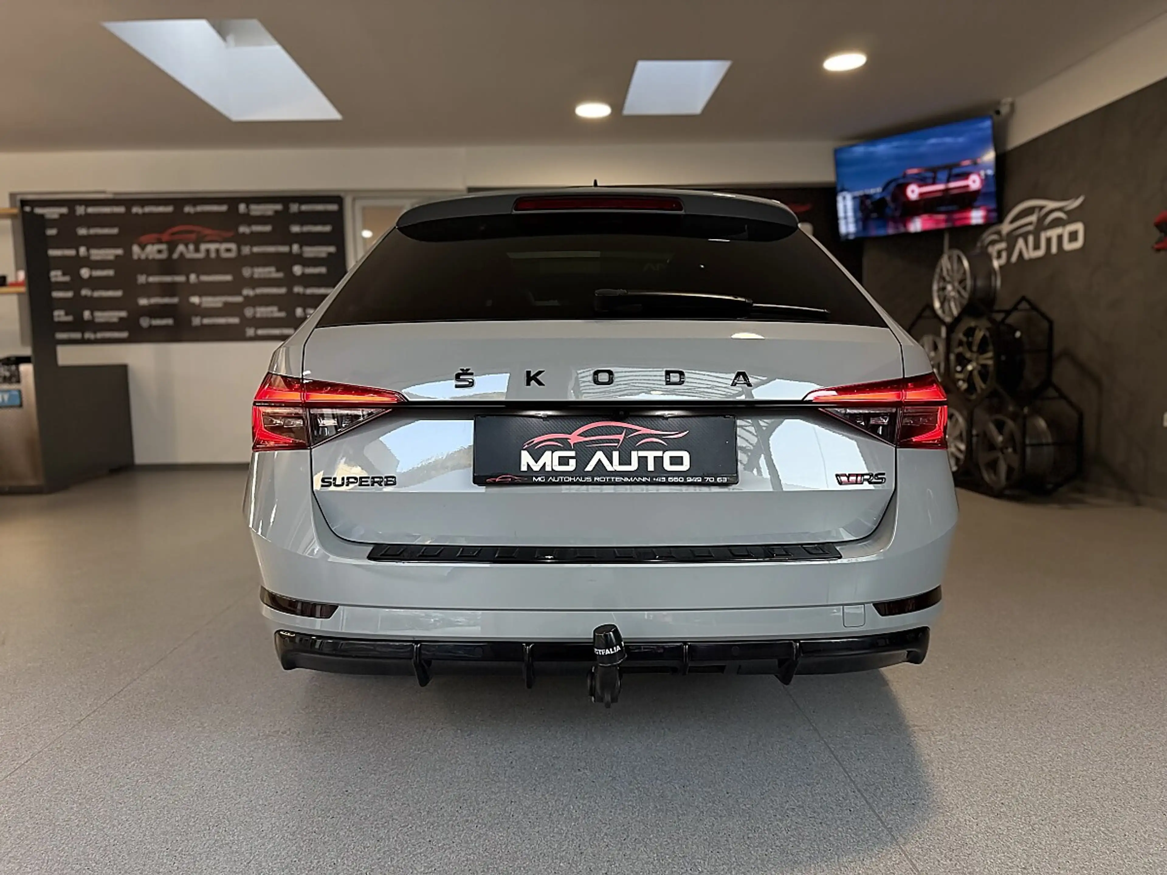 Skoda Superb Kombi 2.0 TDI 4x4 Sportline DSG *PANO*AHK*CANTO... — photo 5