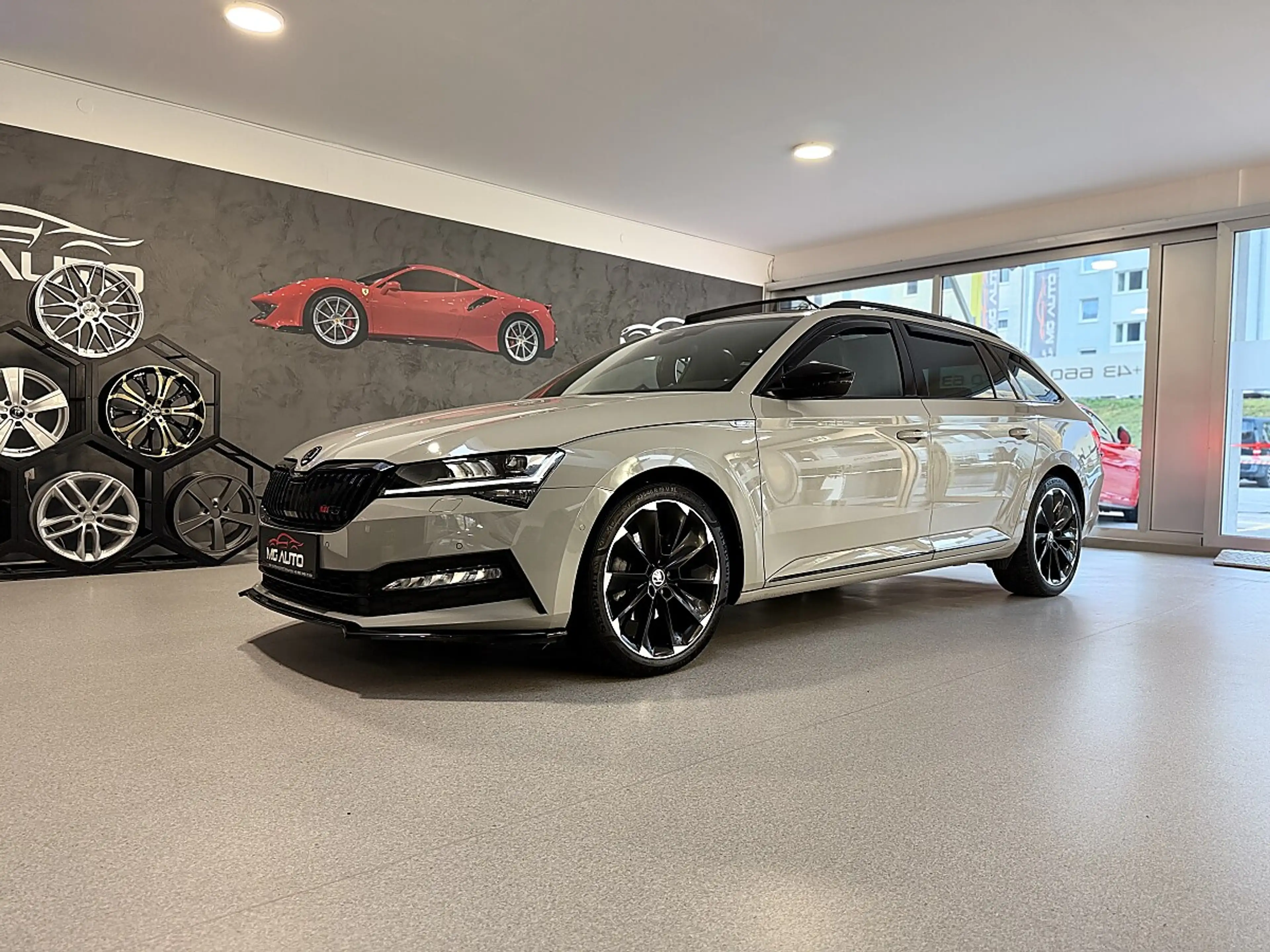Skoda Superb Kombi 2.0 TDI 4x4 Sportline DSG *PANO*AHK*CANTO...