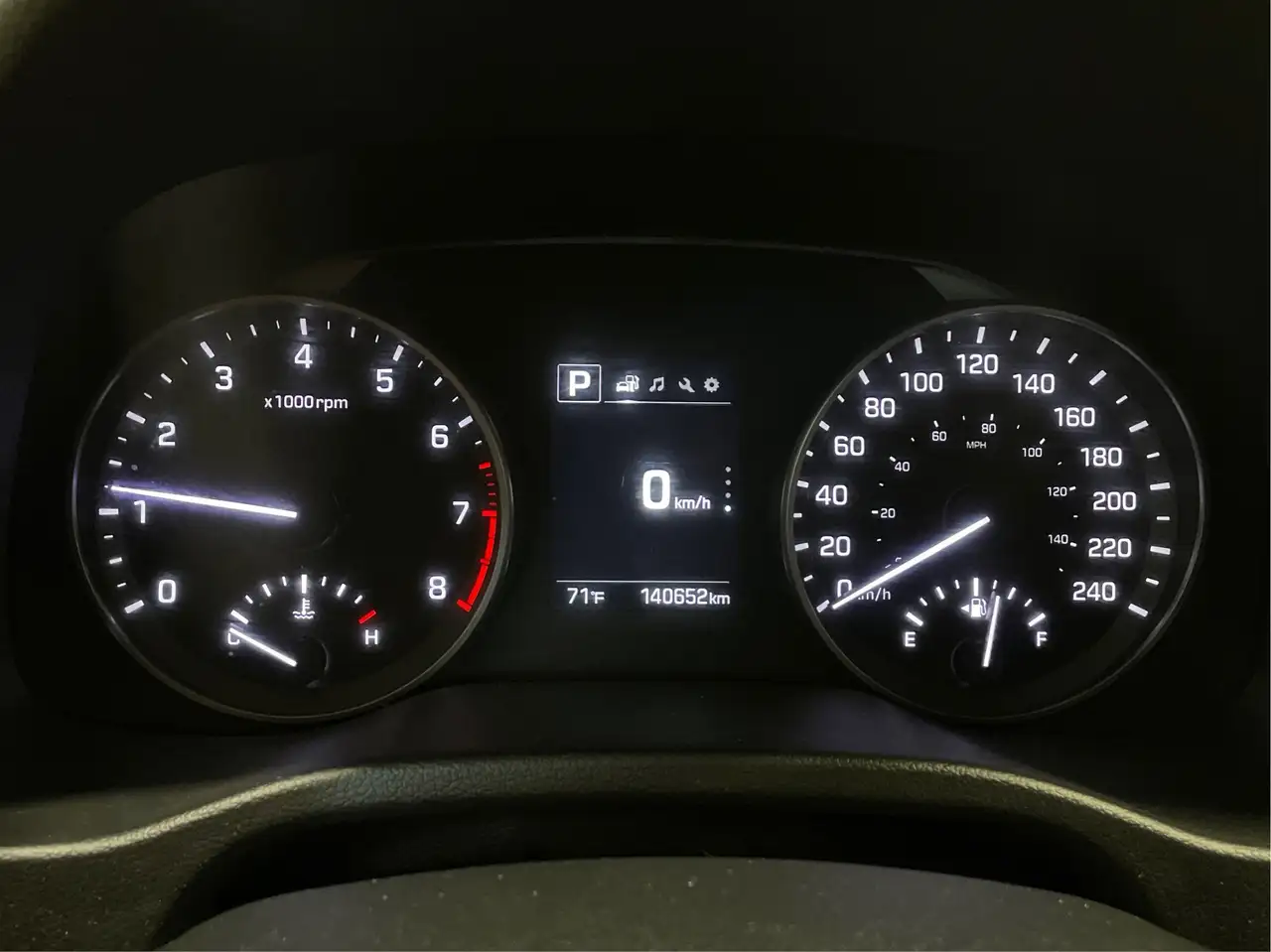 Hyundai ELANTRA снимка Hyundai ELANTRA
