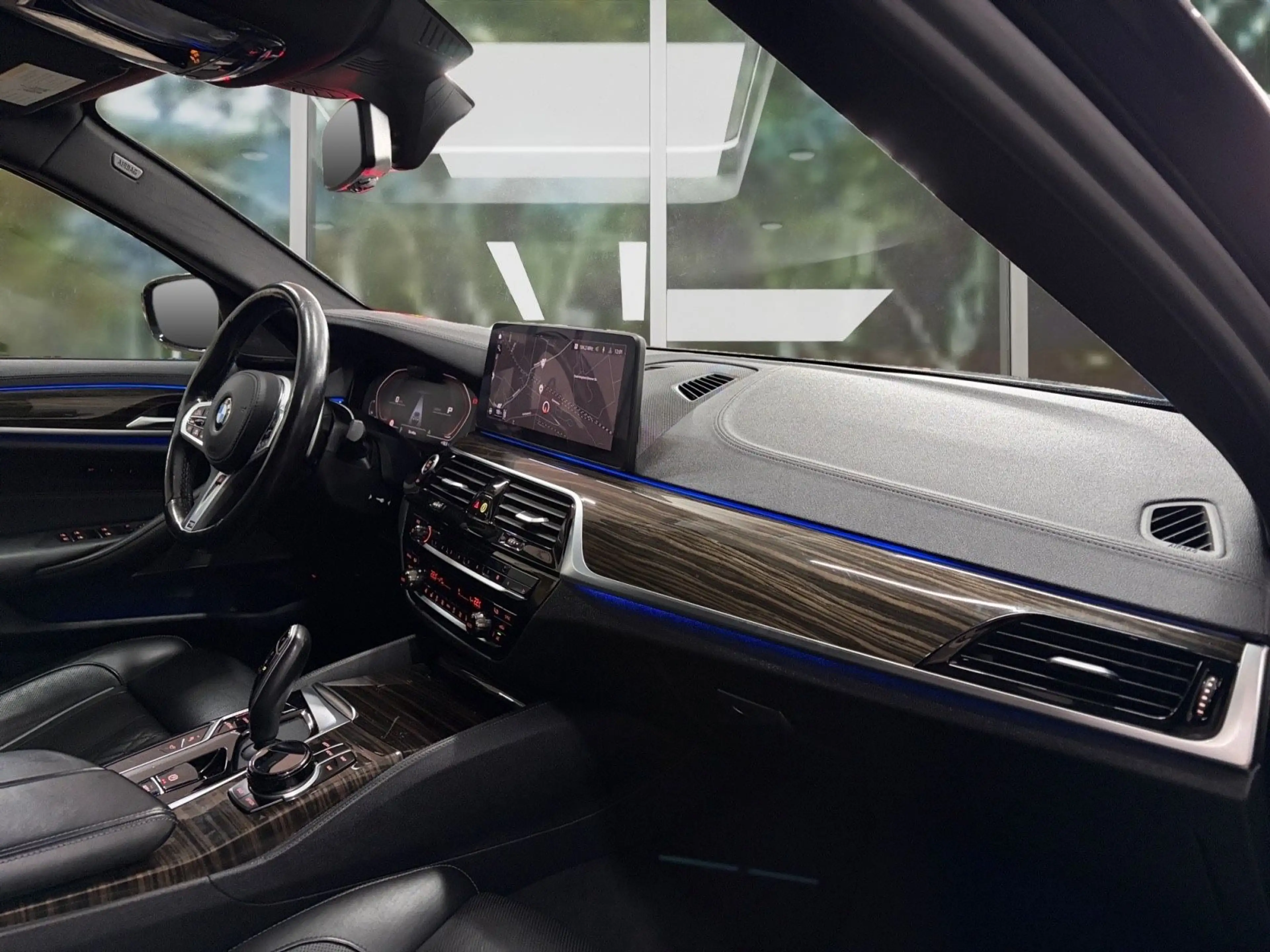 BMW 550 i xDrive A M Sport, Harman/Kardon , Insp.Neu — photo 8
