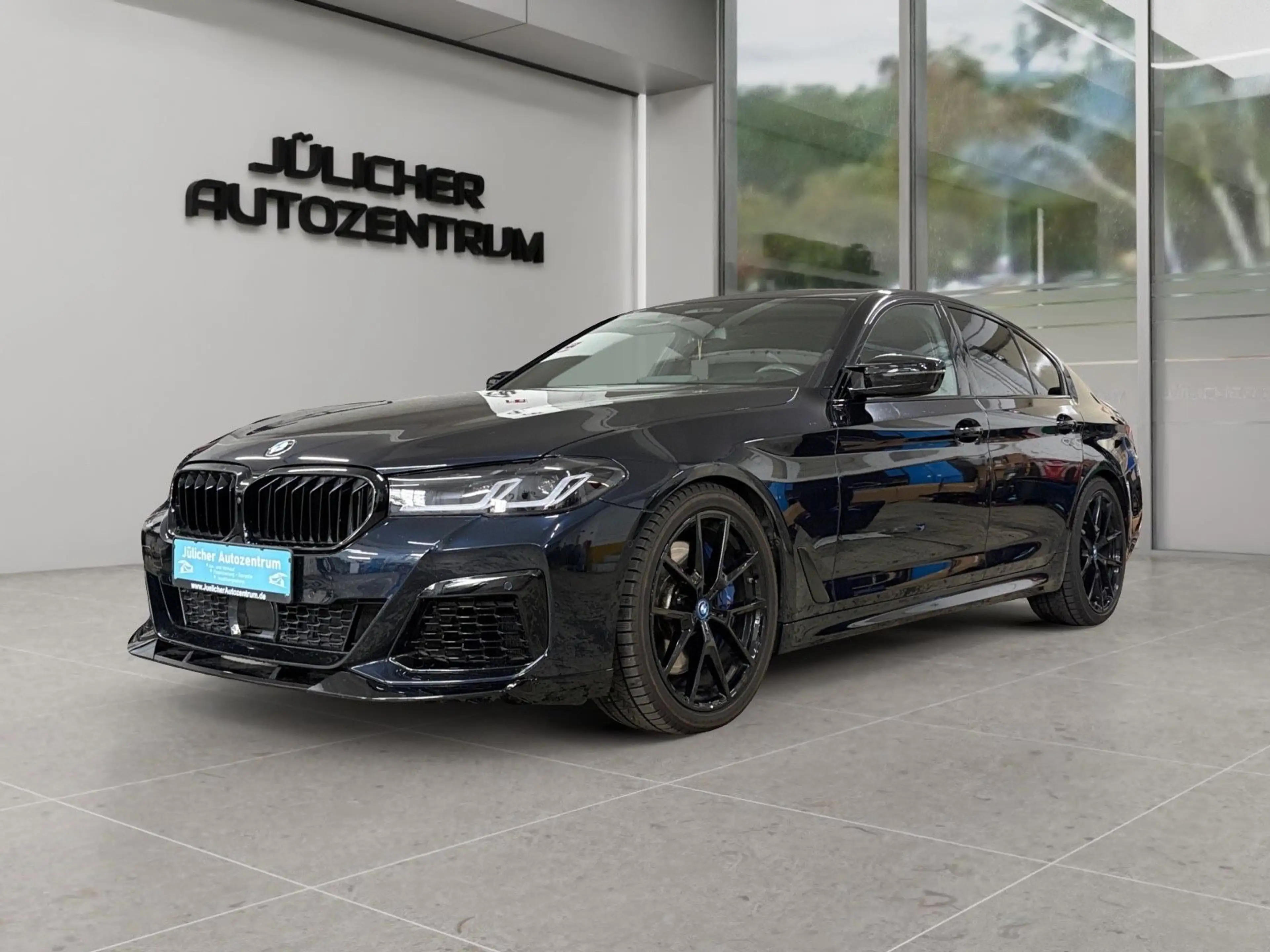 BMW 550 i xDrive A M Sport, Harman/Kardon , Insp.Neu — photo 6