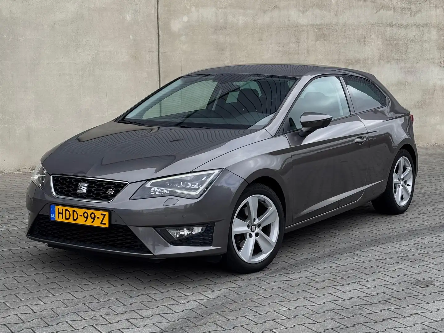 SEAT Leon 1.4 EcoTSI FR Con Grijs - 1
