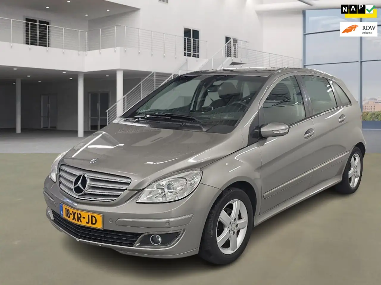 Mercedes-Benz B 170
