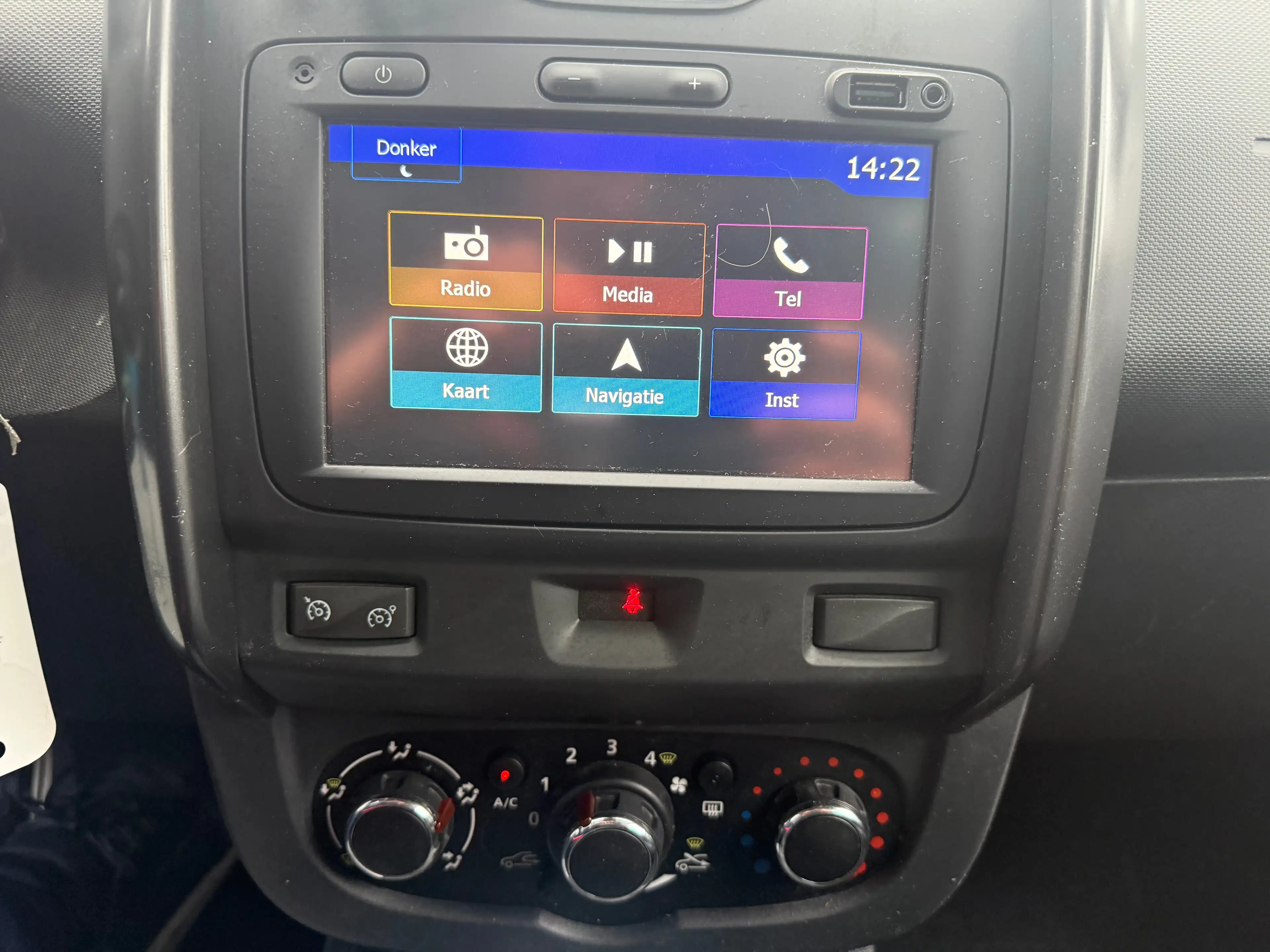 Dacia Duster 1.5 dCi 4x4 Laureate GPS Bluetooth Cruise Control Airco * 12 MOIS GARANTIE * — photo 11