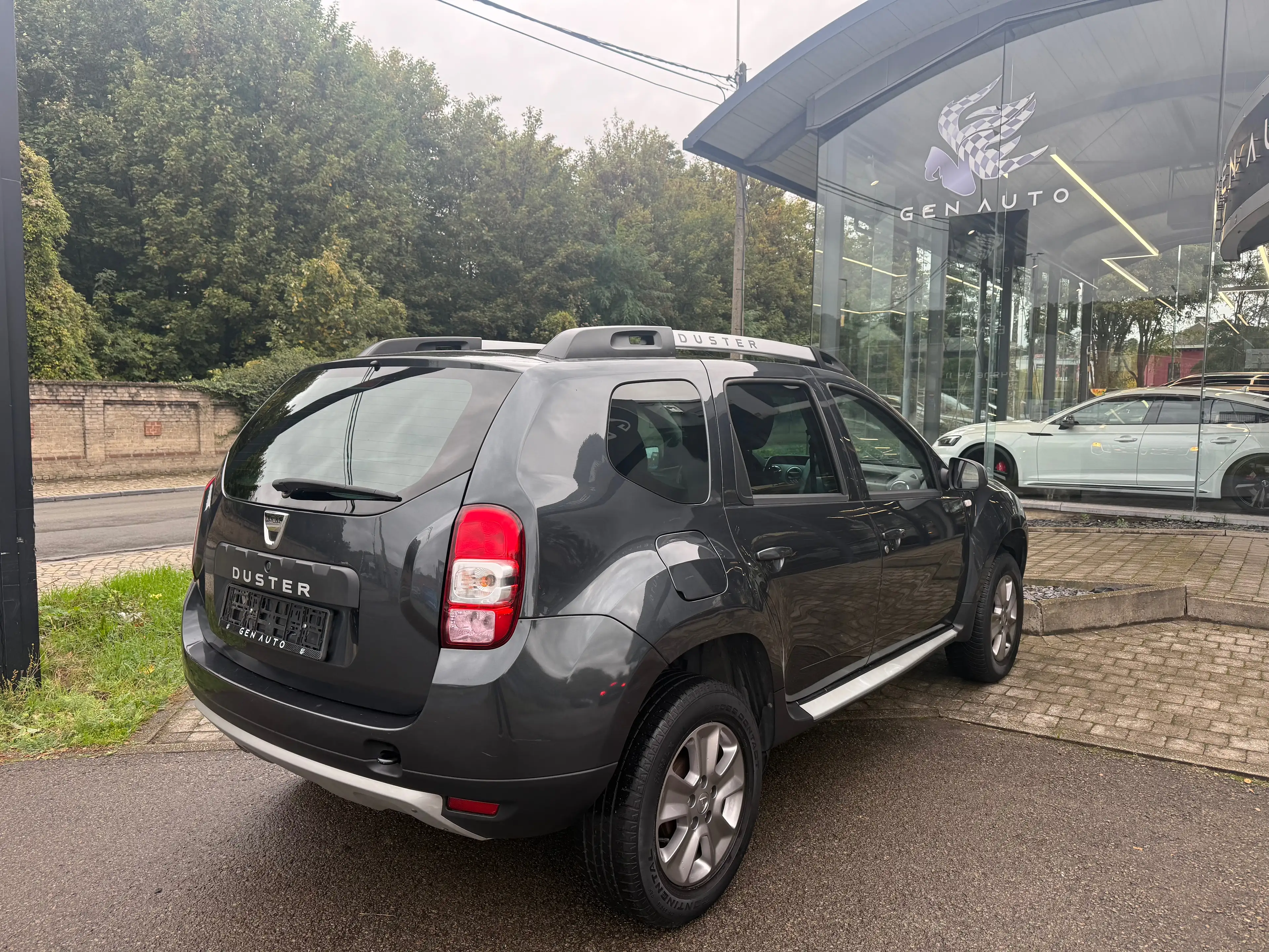 Dacia Duster 1.5 dCi 4x4 Laureate GPS Bluetooth Cruise Control Airco * 12 MOIS GARANTIE * — photo 5