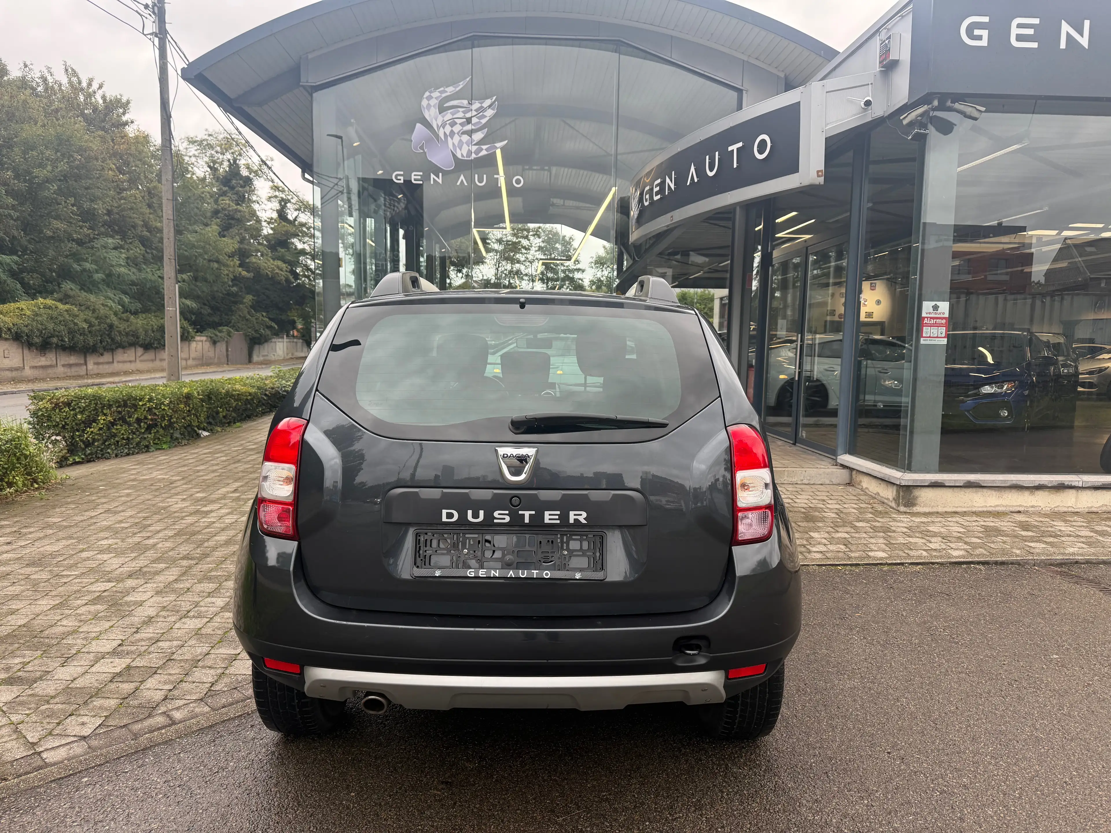 Dacia Duster 1.5 dCi 4x4 Laureate GPS Bluetooth Cruise Control Airco * 12 MOIS GARANTIE * — photo 6