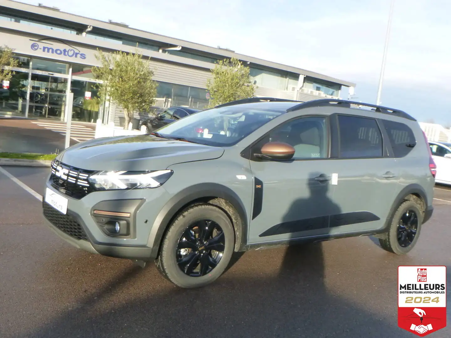Dacia Jogger ECO-G 100 7 places Extreme+ +Si¨ges AV chauffants Gris - 1