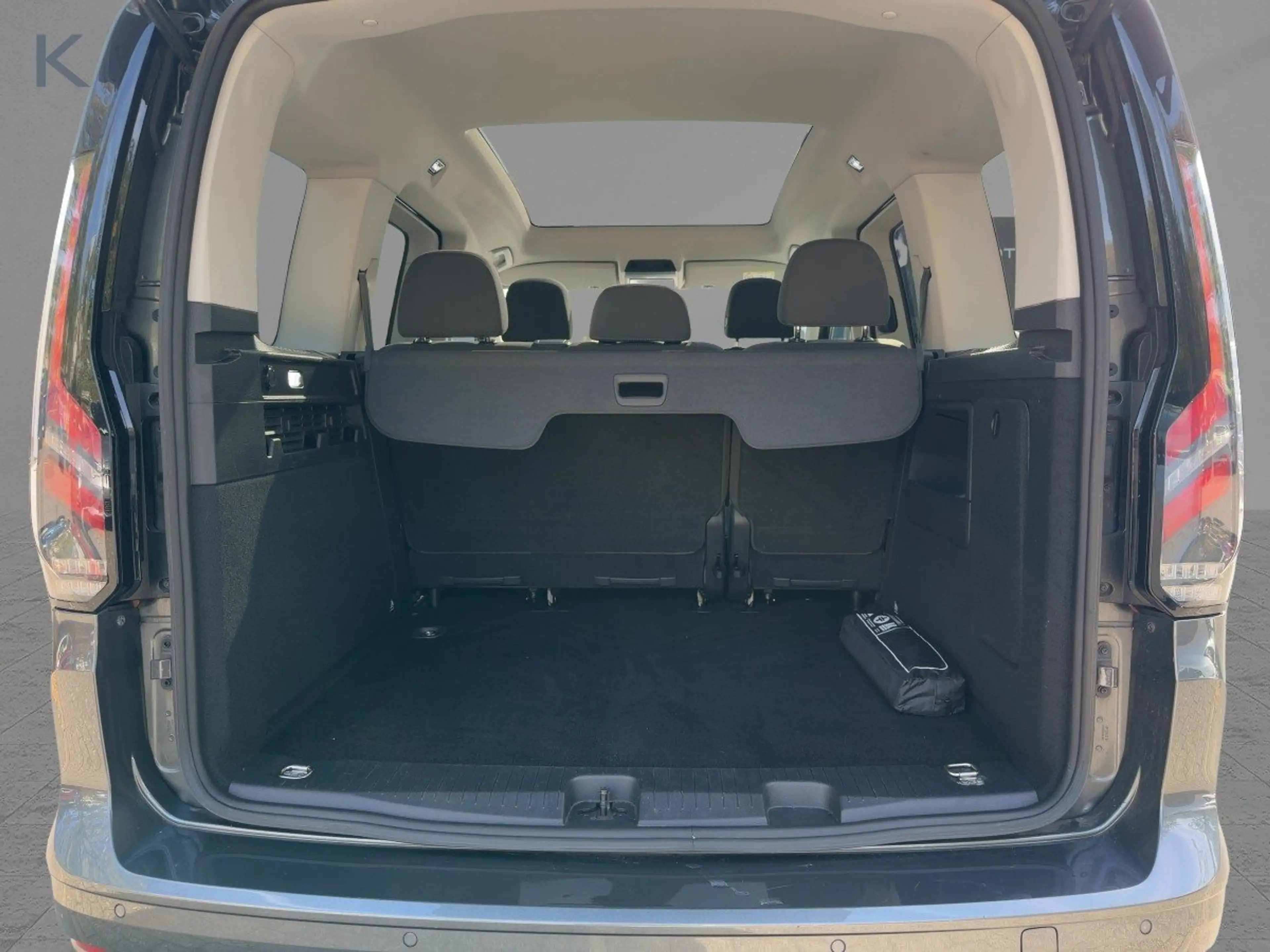 Ford Tourneo Connect 1.5 Titanium Navi+Sitzhz+ACC — photo 8